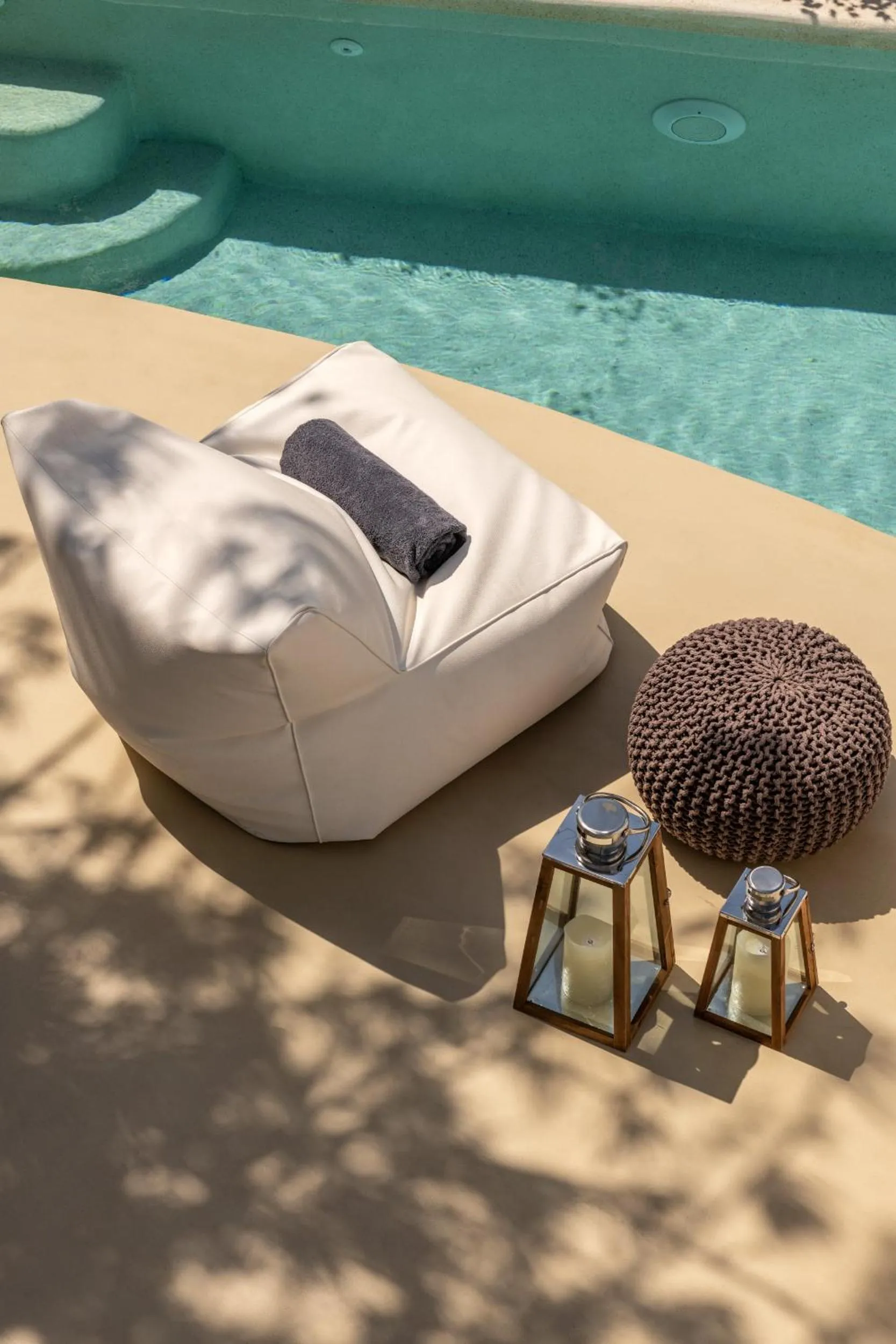 Pool view in Oniro Suites