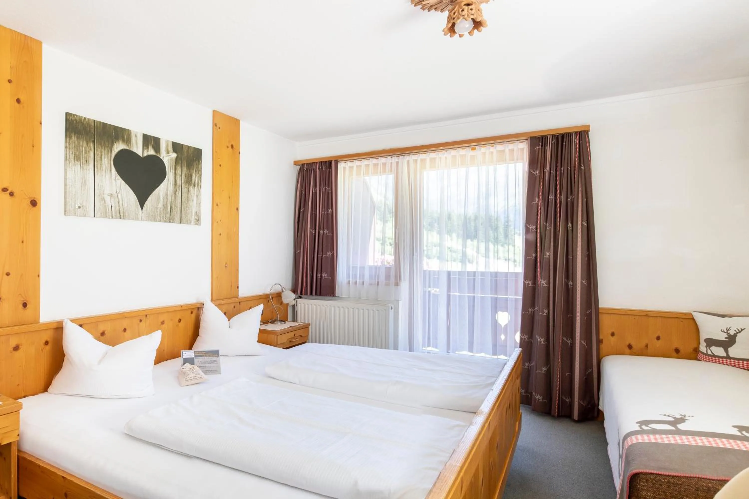 Photo of the whole room, Bed in Haus Elisabeth