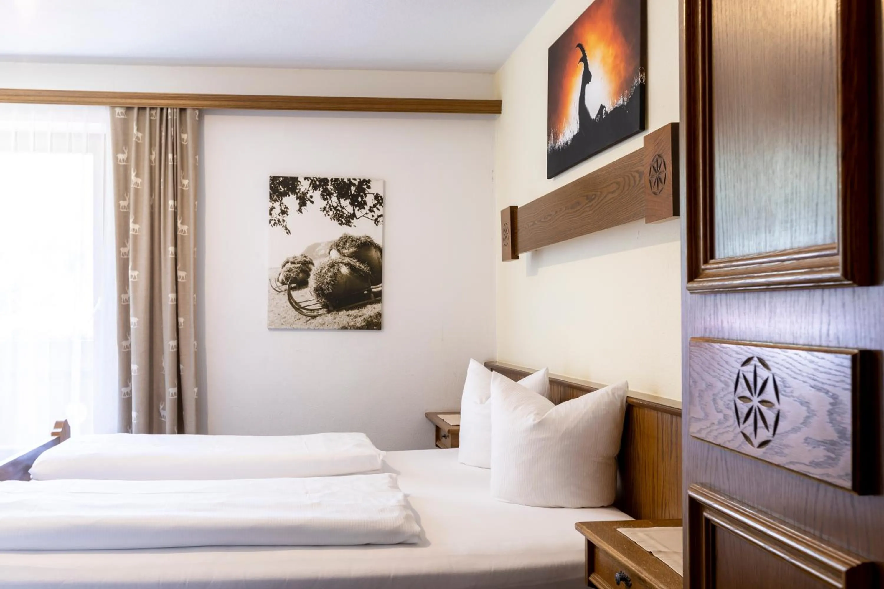 Photo of the whole room, Bed in Haus Elisabeth