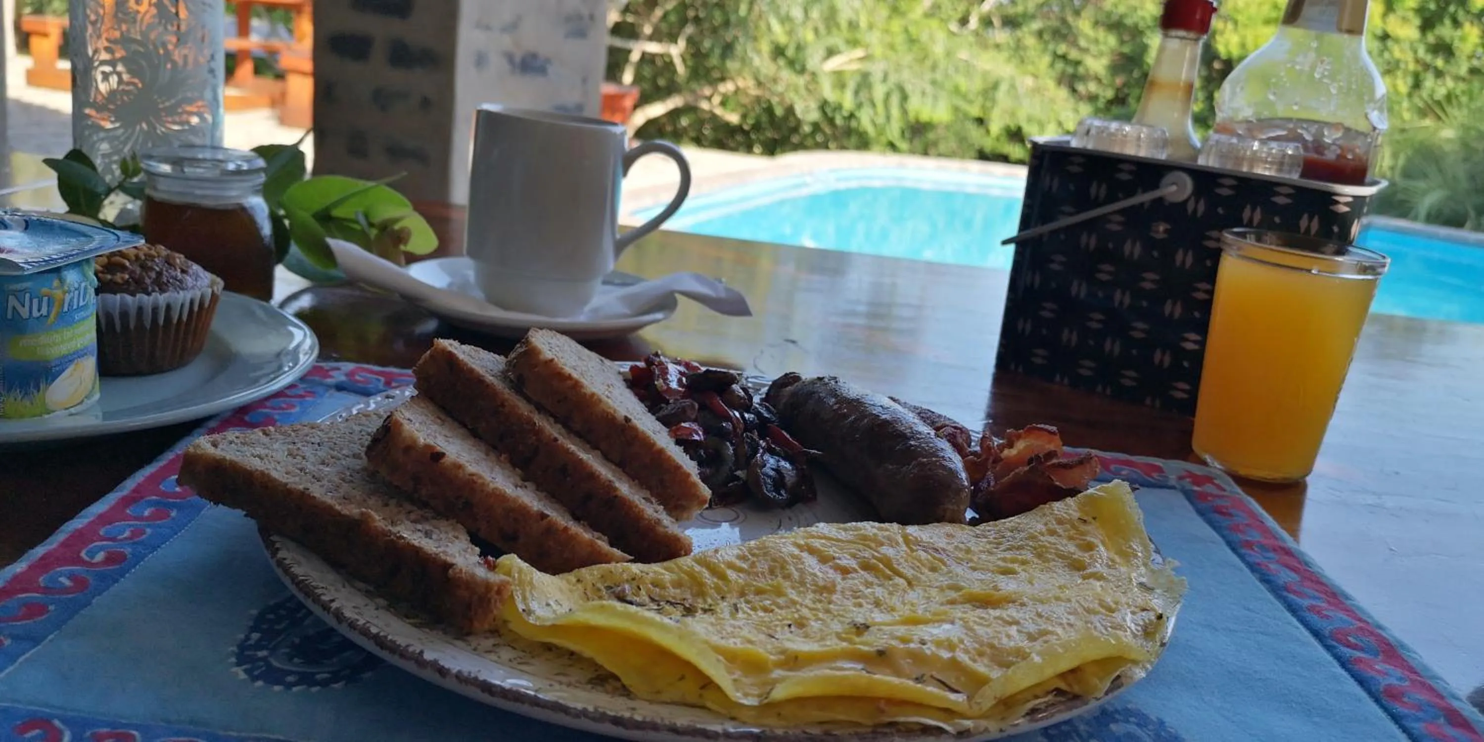 Breakfast in Kingfisher Bush Lodge