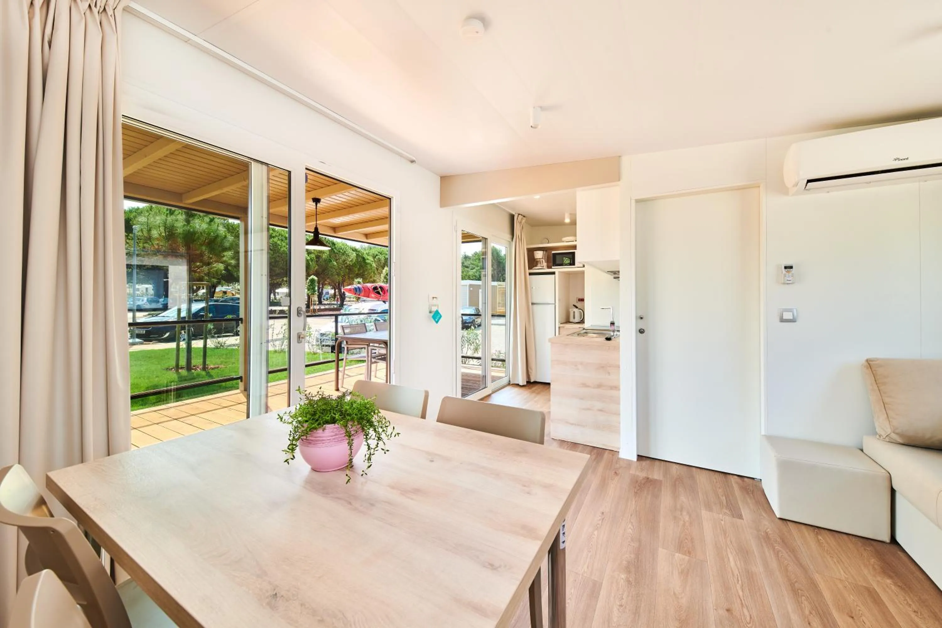 Dining area in Camping Stella Maris Mobile Homes