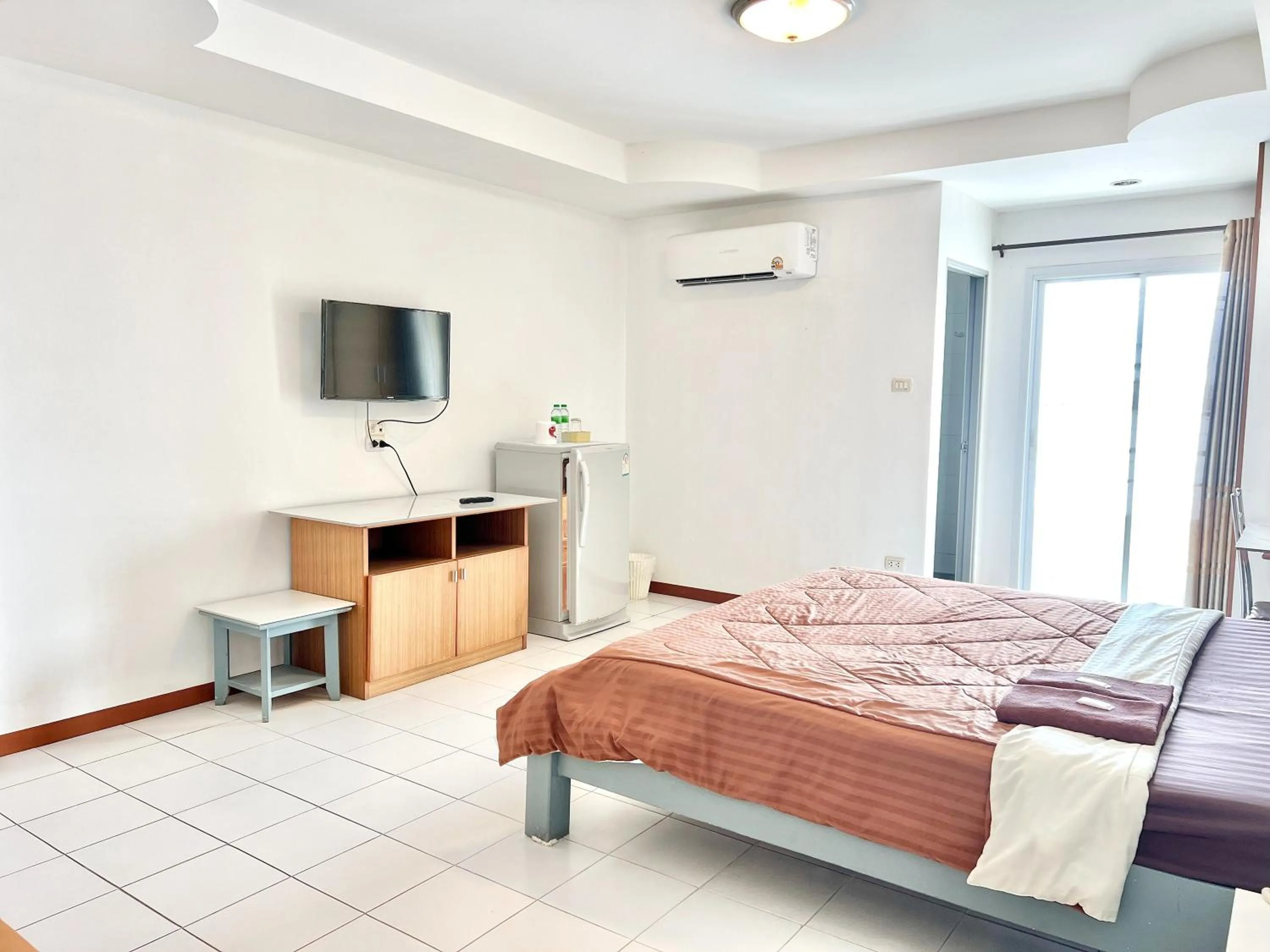 Bedroom, Bed in BT Grand Condotel