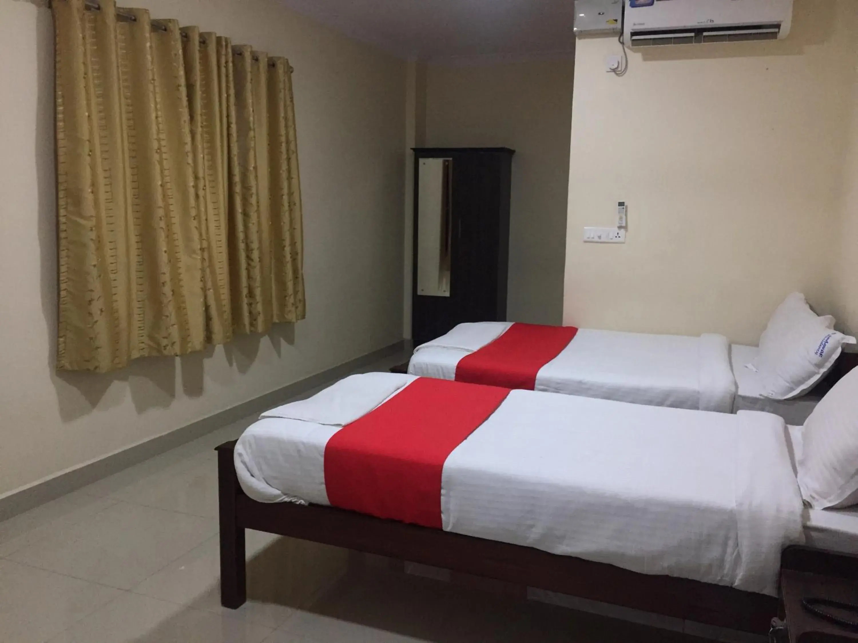 Superior Deluxe Double or Twin Room in Brindavan Residency Superior Deluxe Double or Twin Room in Brindavan Residency