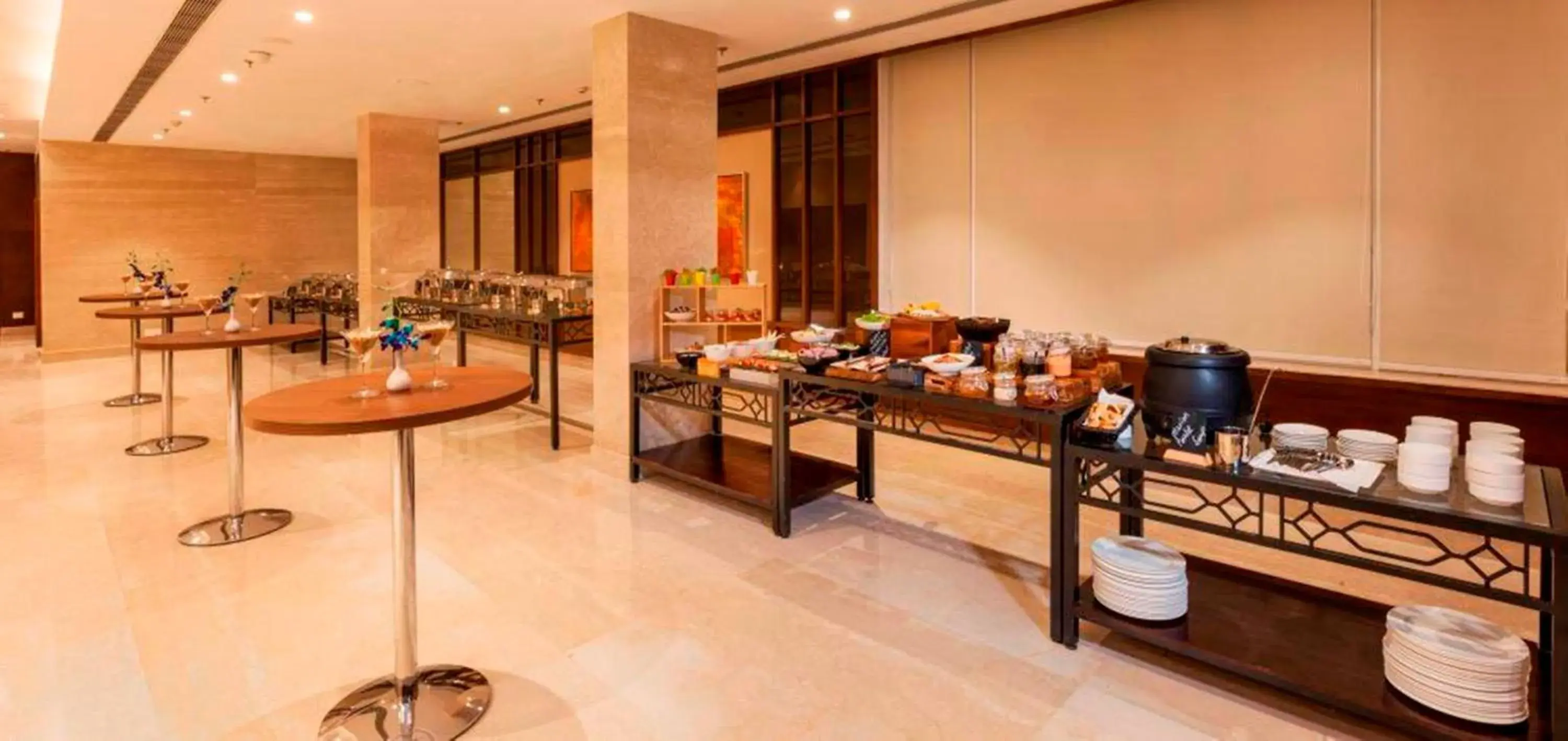 Restaurant/places to eat in Lemon Tree Hotel Lucknow Restaurant/places to eat in Lemon Tree Hotel Lucknow