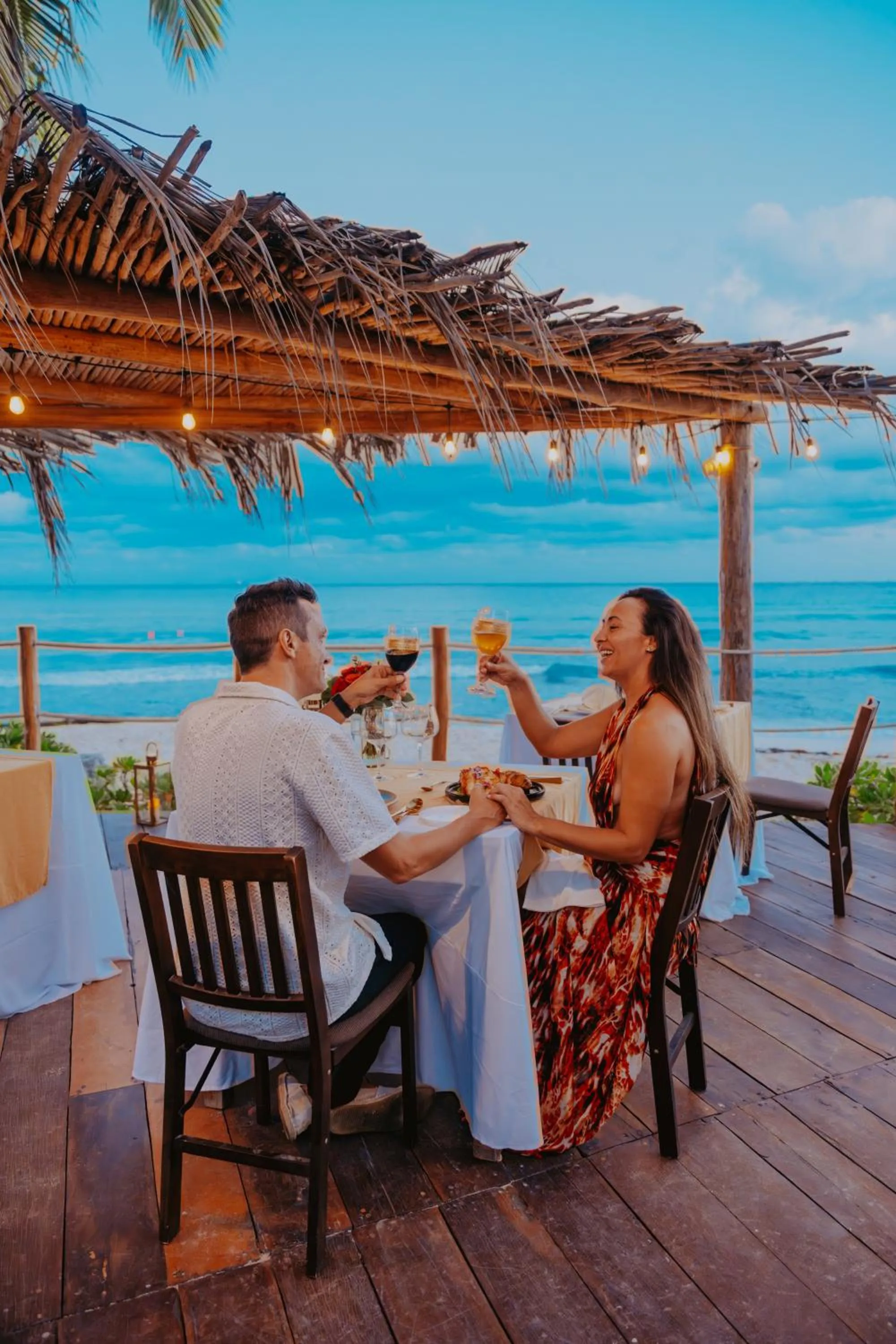 Restaurant/places to eat in Petit Lafitte Beach Front Hotel & Bungalows