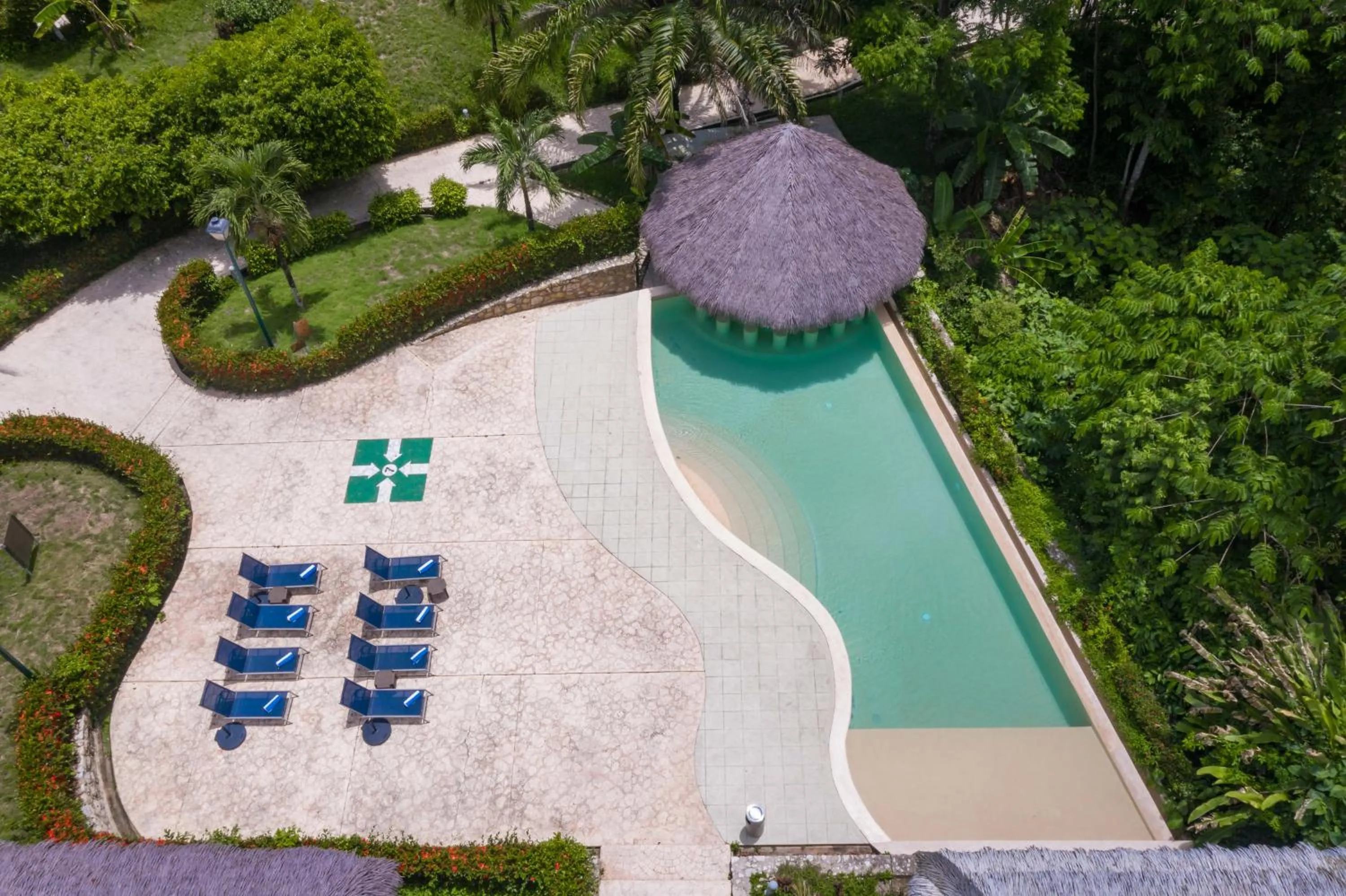 Swimming pool in Hotel Villa Mercedes Palenque