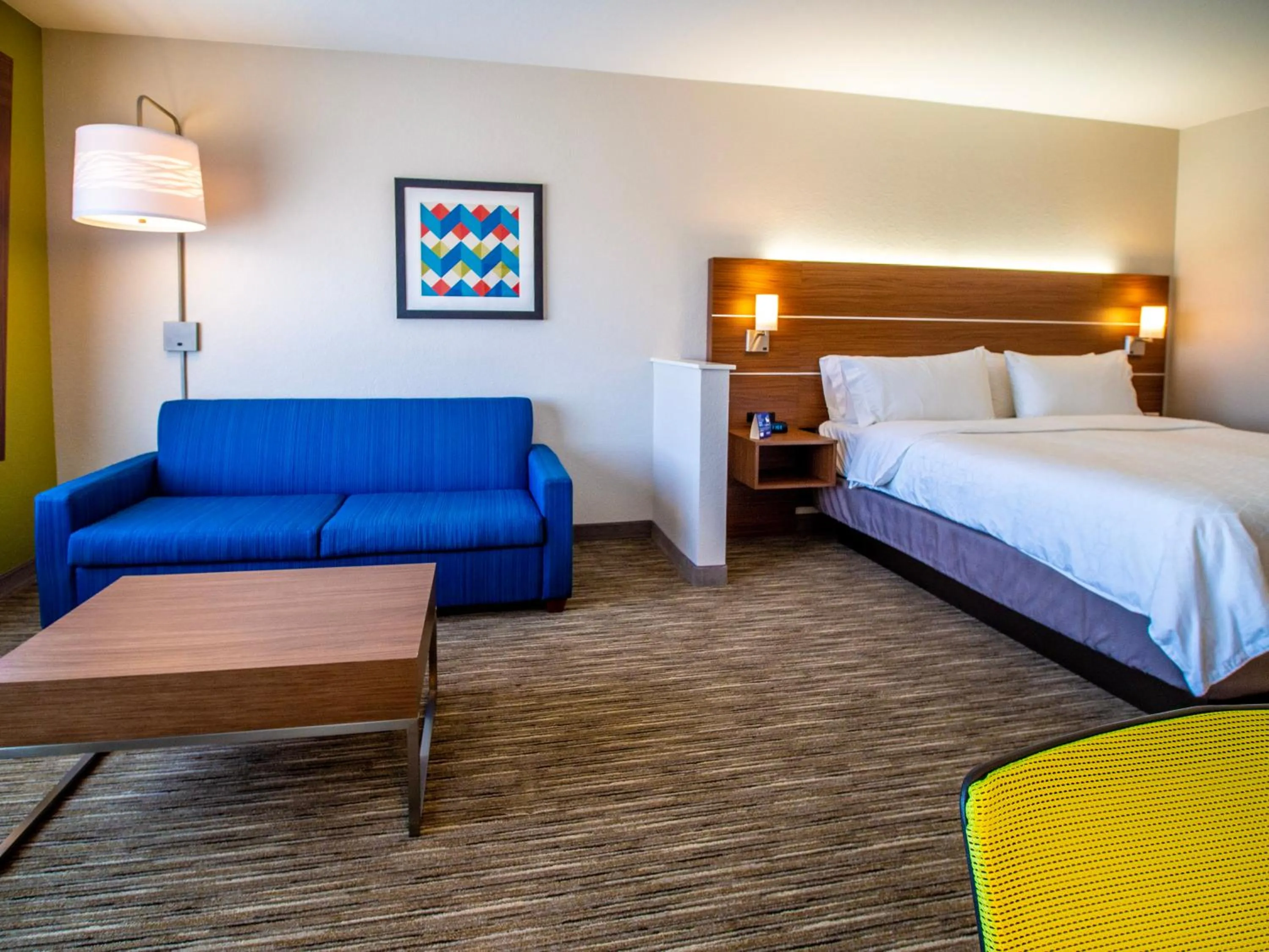 Photo of the whole room, Bed in Holiday Inn Express & Suites - Oklahoma City Airport by IHG