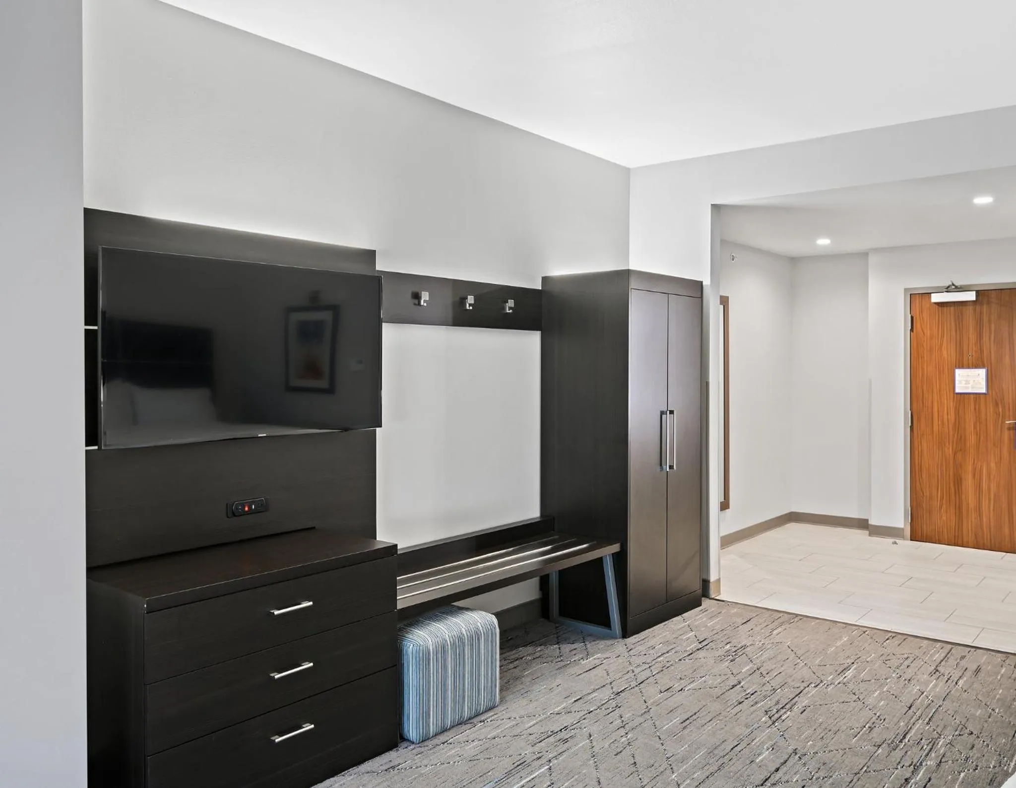 Photo of the whole room in Holiday Inn Express & Suites White Hall by IHG