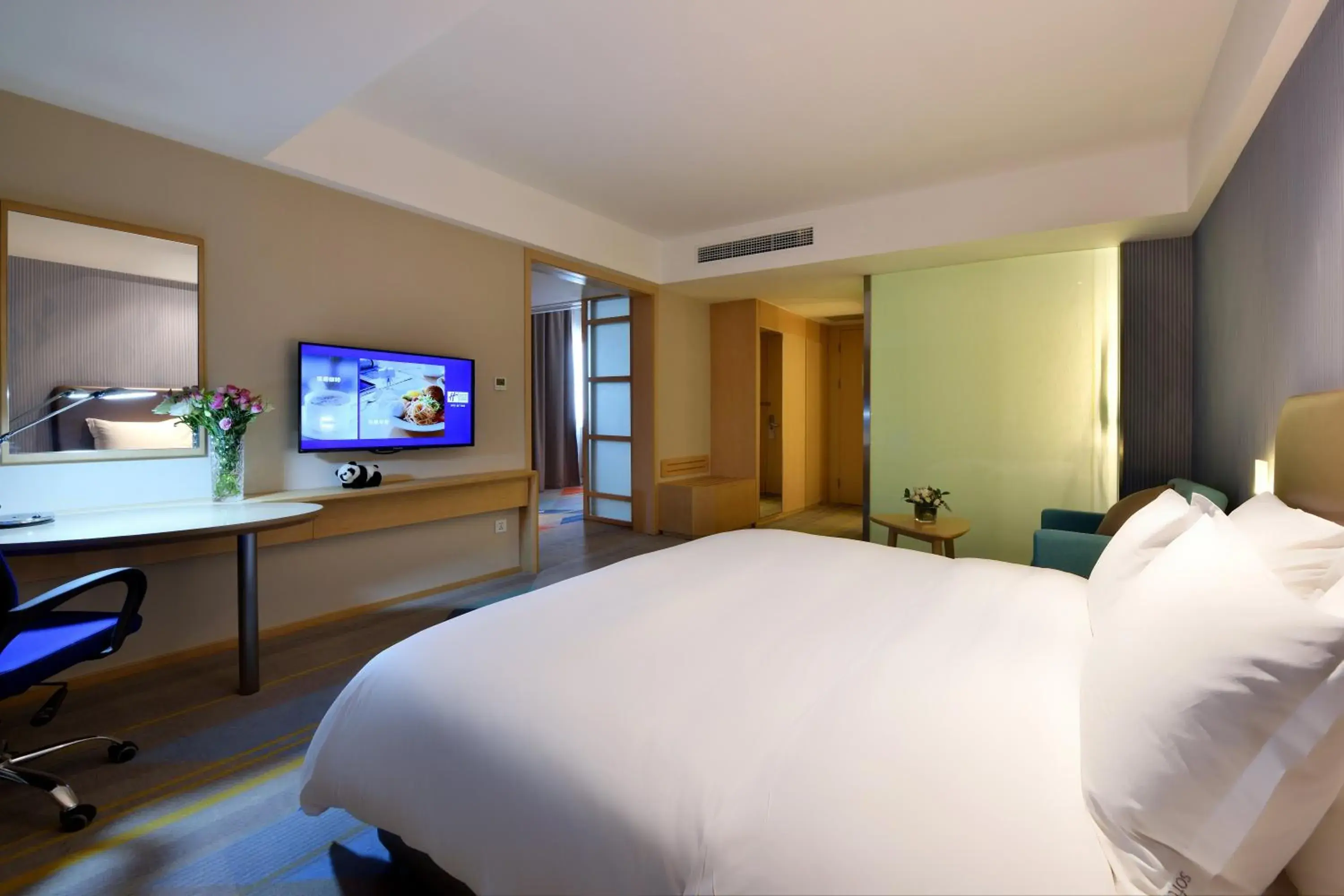 Suite in Holiday Inn Express Chengdu Tianhe by IHG Suite in Holiday Inn Express Chengdu Tianhe by IHG