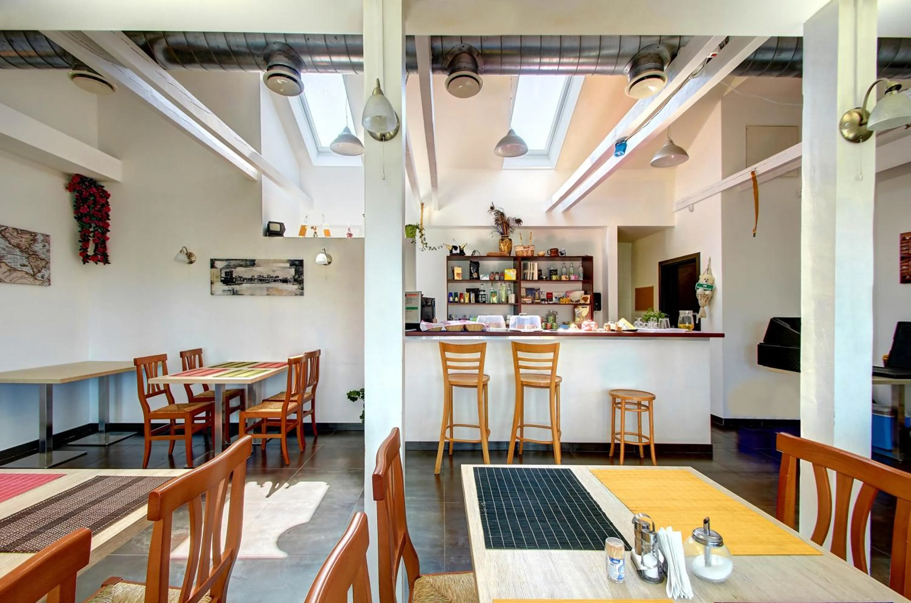 Food and drinks in Aerohotel