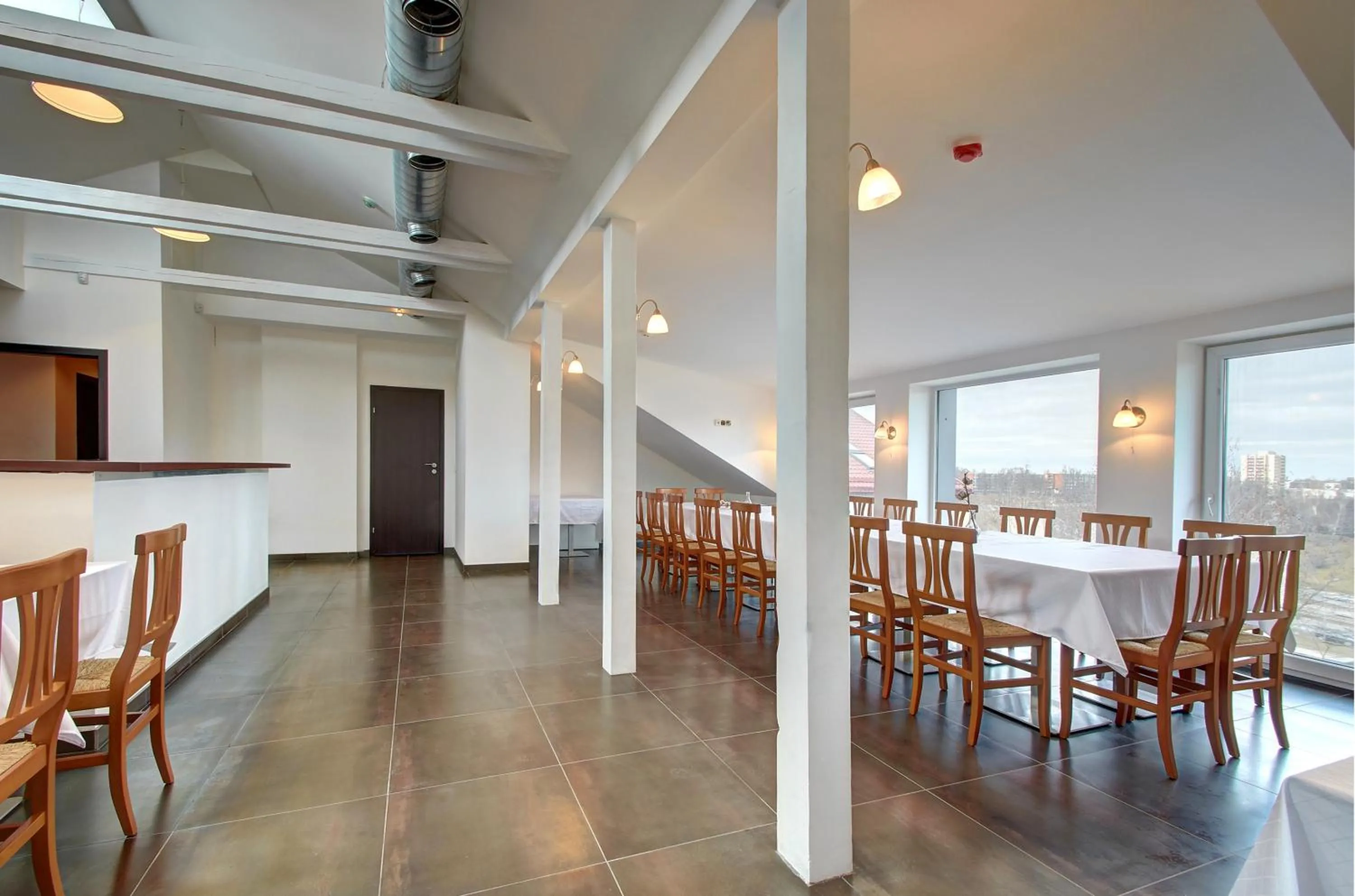 Communal lounge/ TV room in Aerohotel