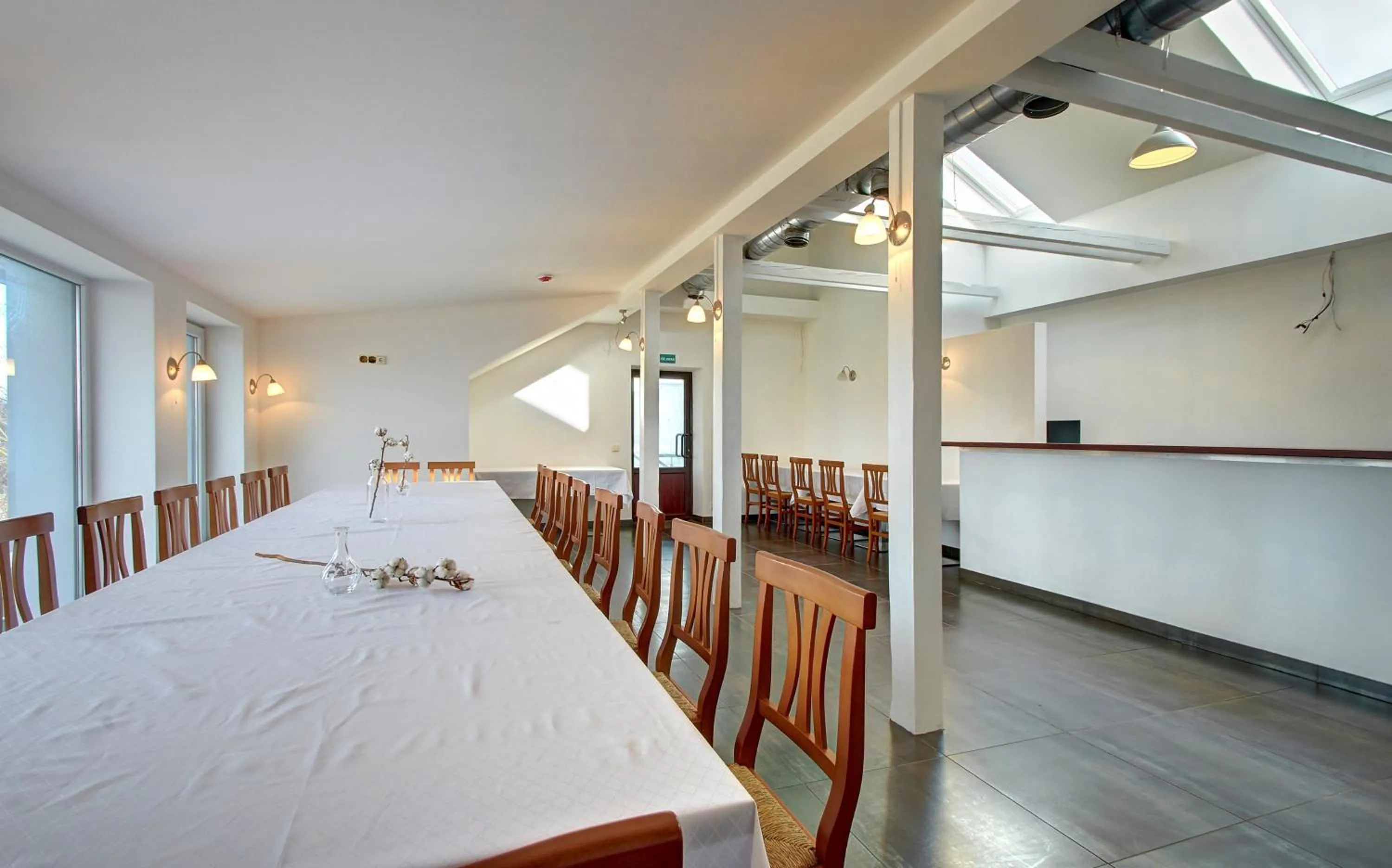 Communal lounge/ TV room in Aerohotel