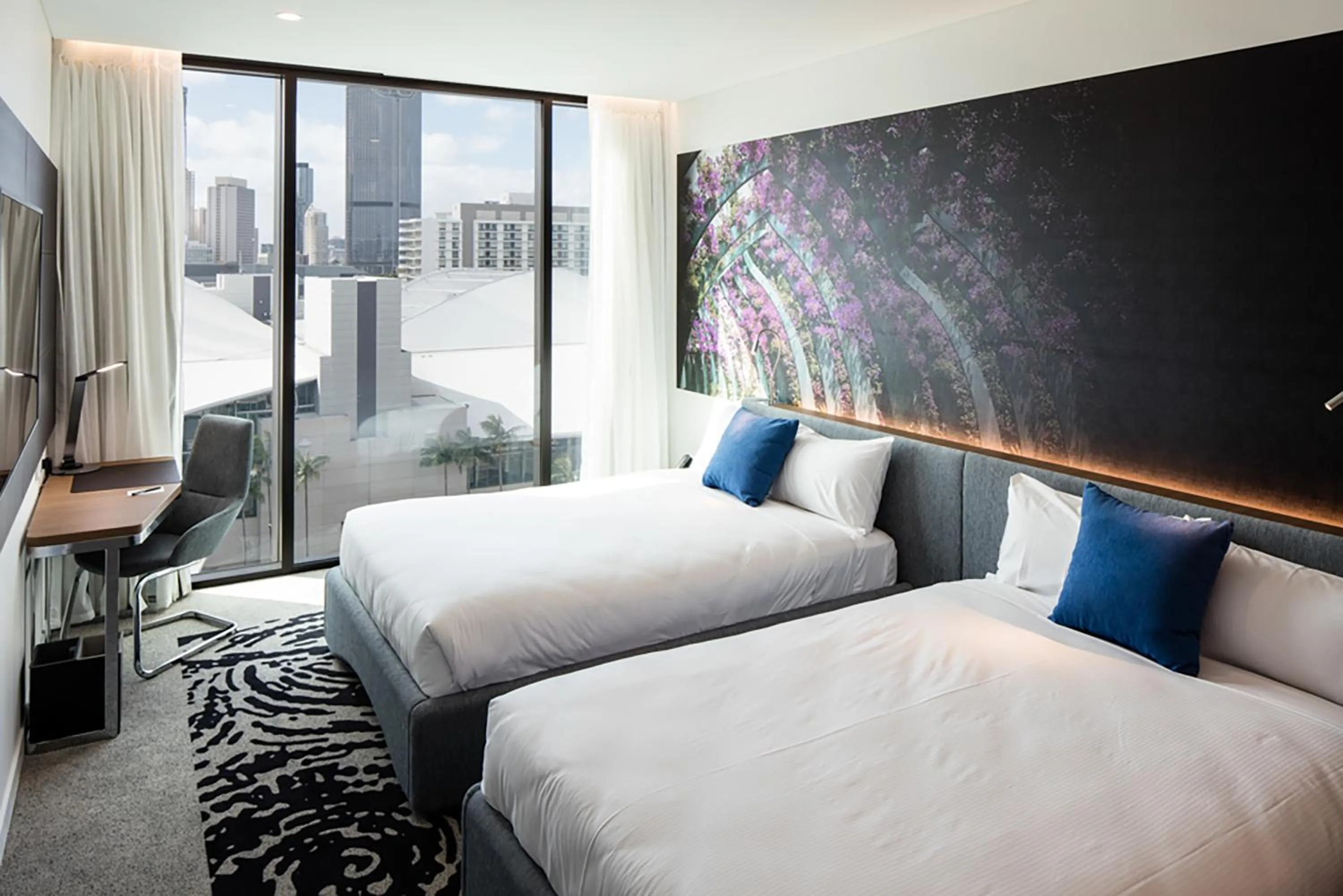 Bed in Novotel Brisbane South Bank