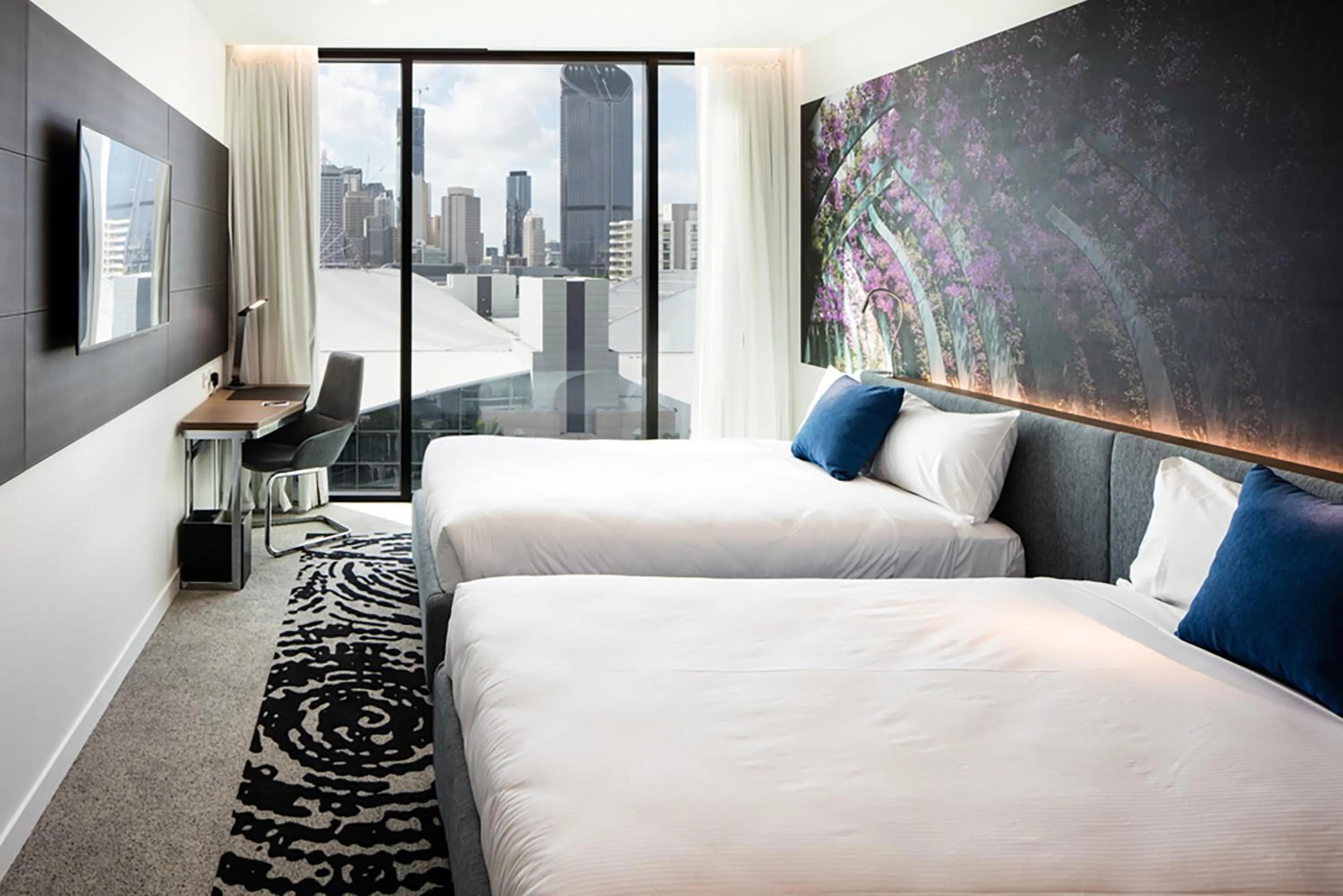 Bed in Novotel Brisbane South Bank