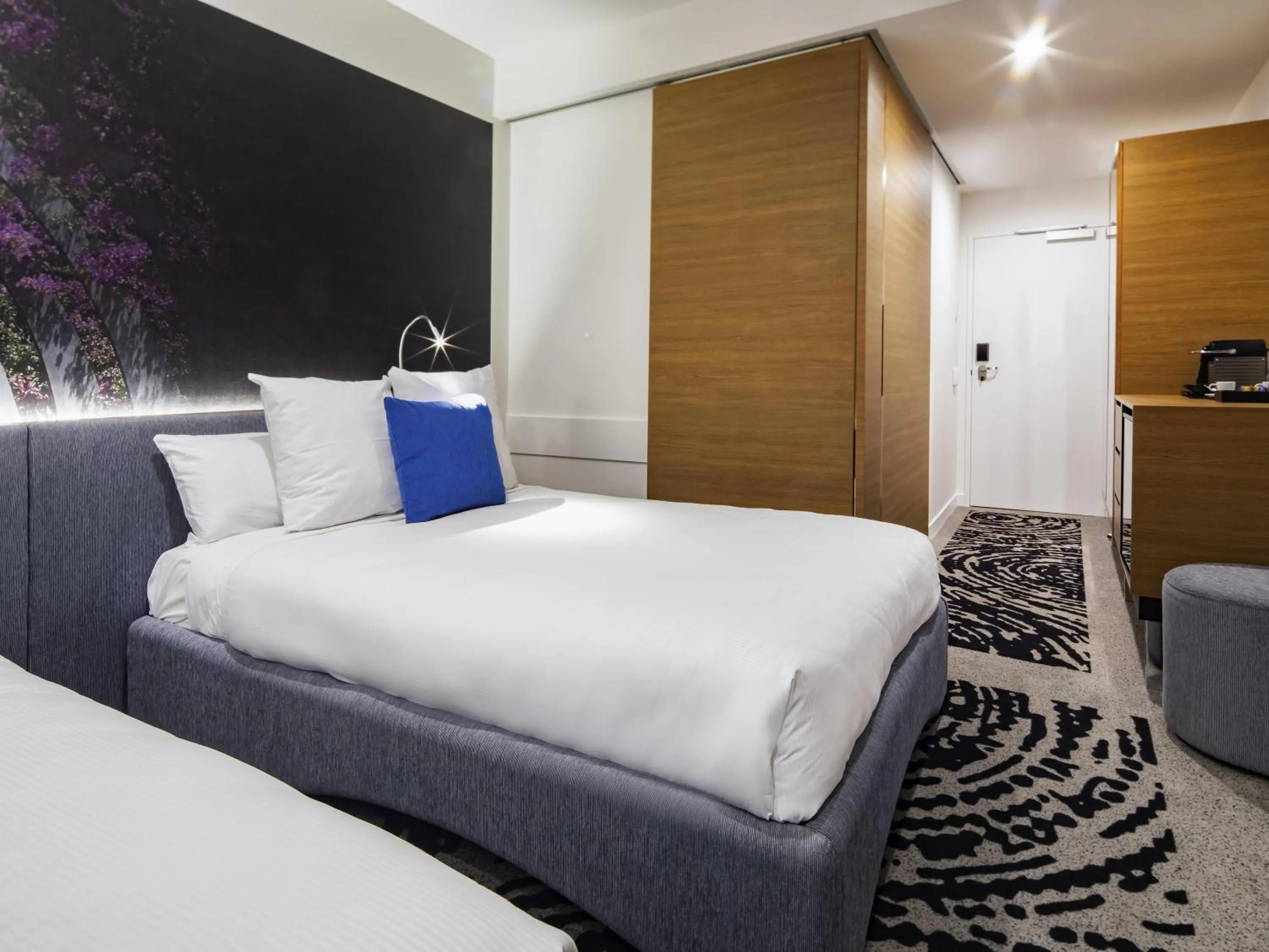 Bedroom, Bed in Novotel Brisbane South Bank