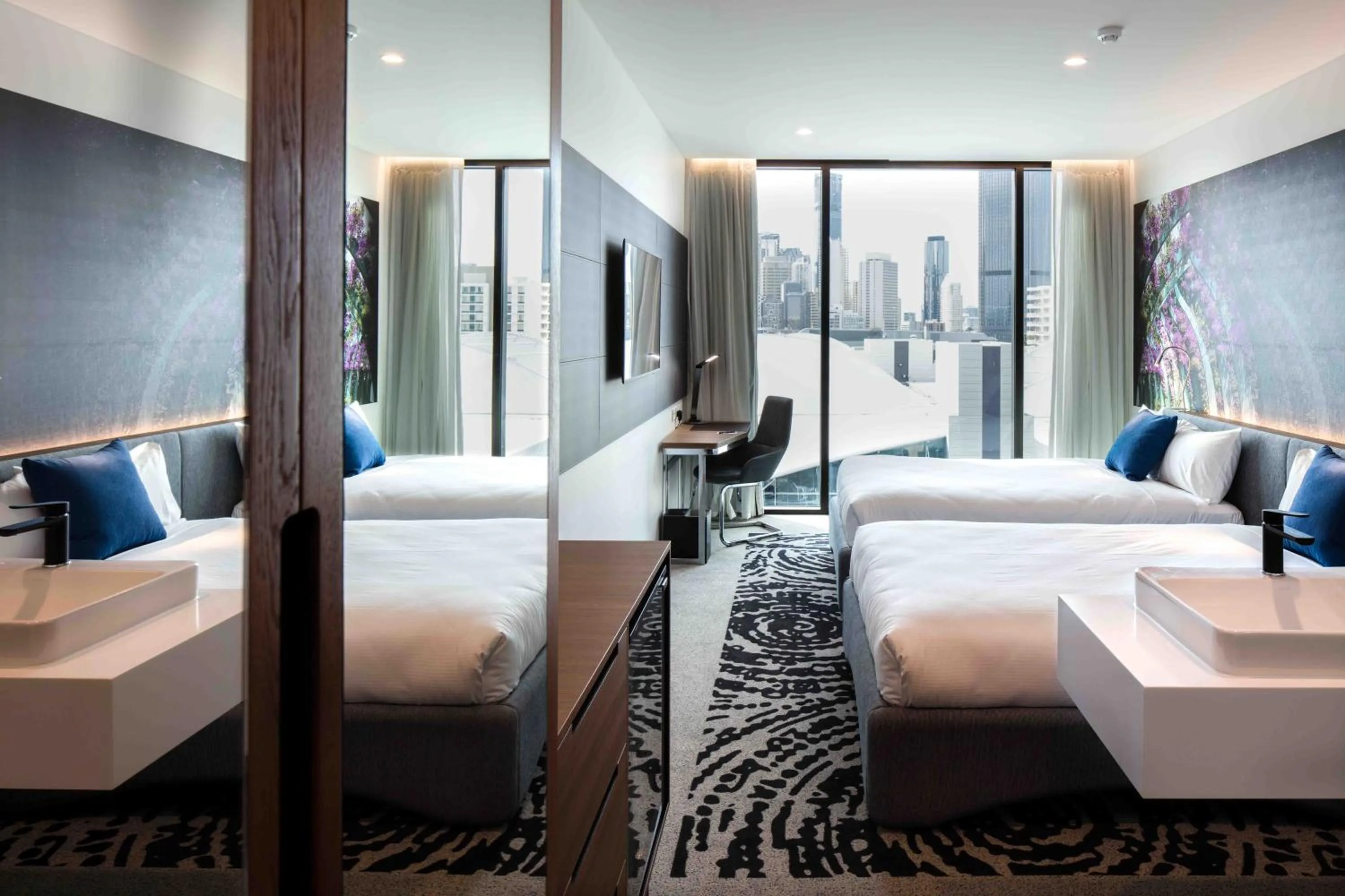 Bed in Novotel Brisbane South Bank