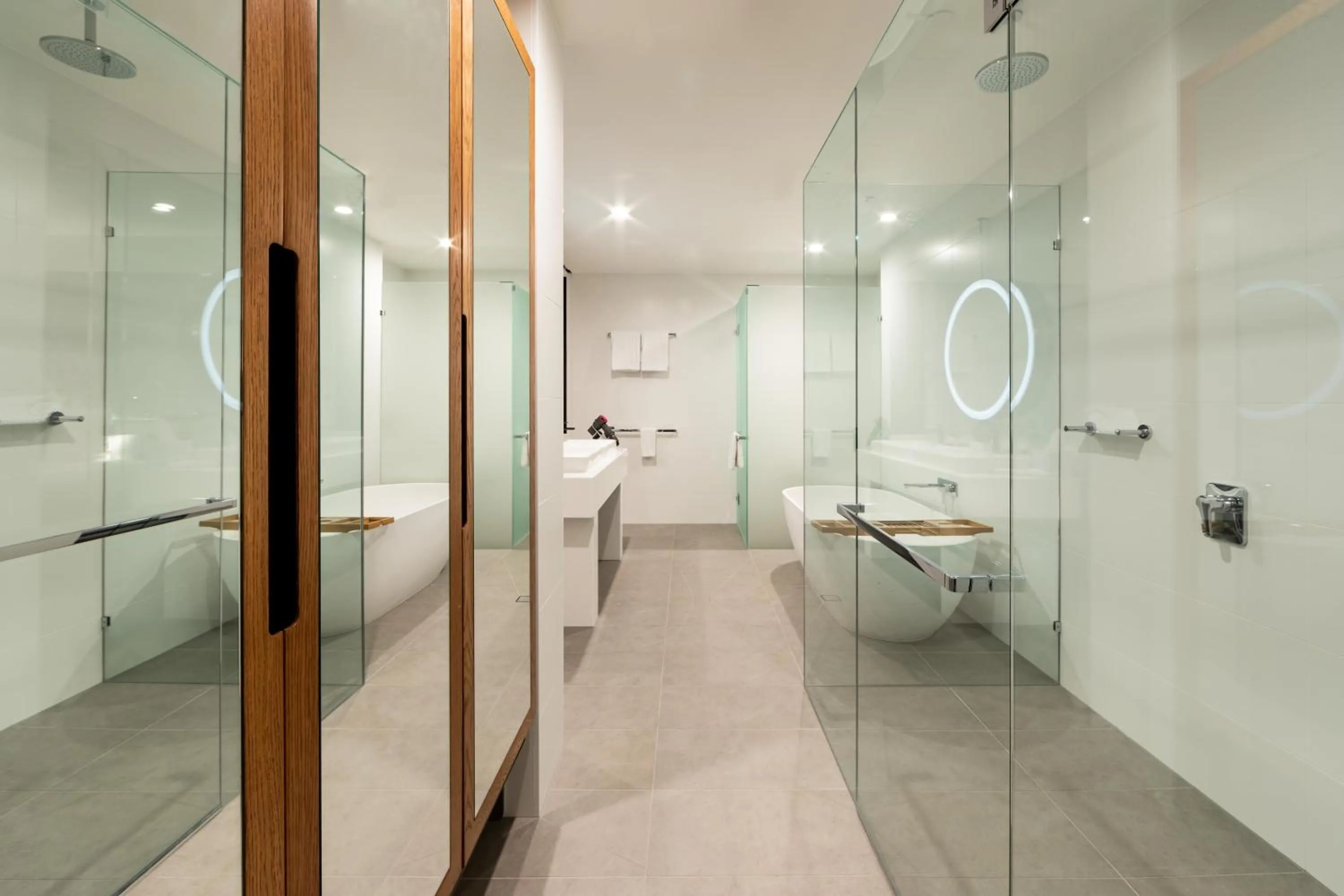 Shower in Novotel Brisbane South Bank