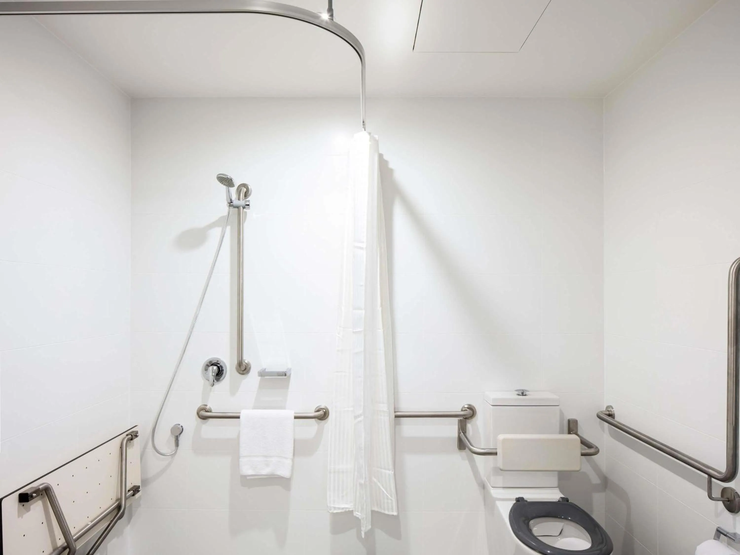 Bathroom in Novotel Brisbane South Bank