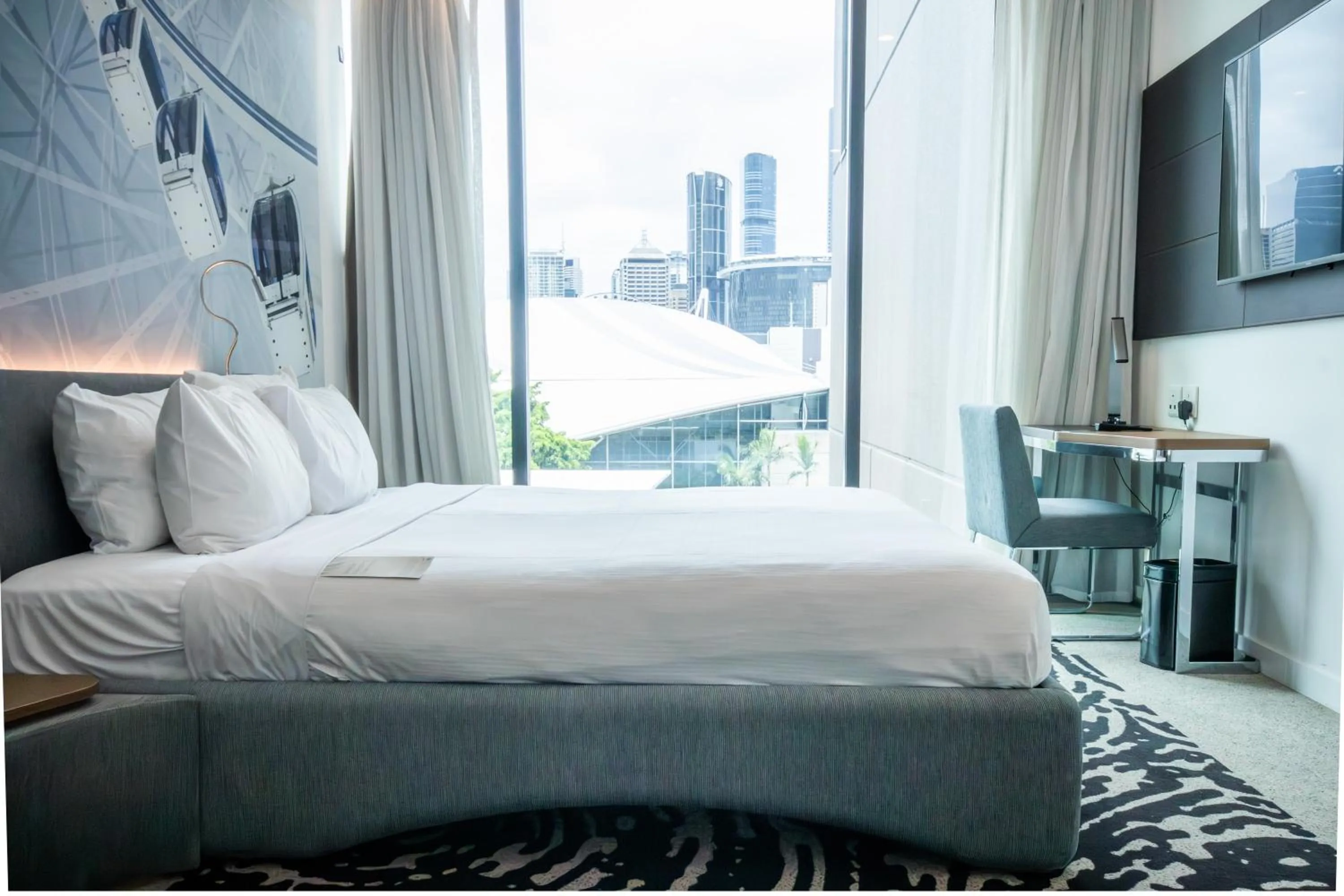 Bed in Novotel Brisbane South Bank