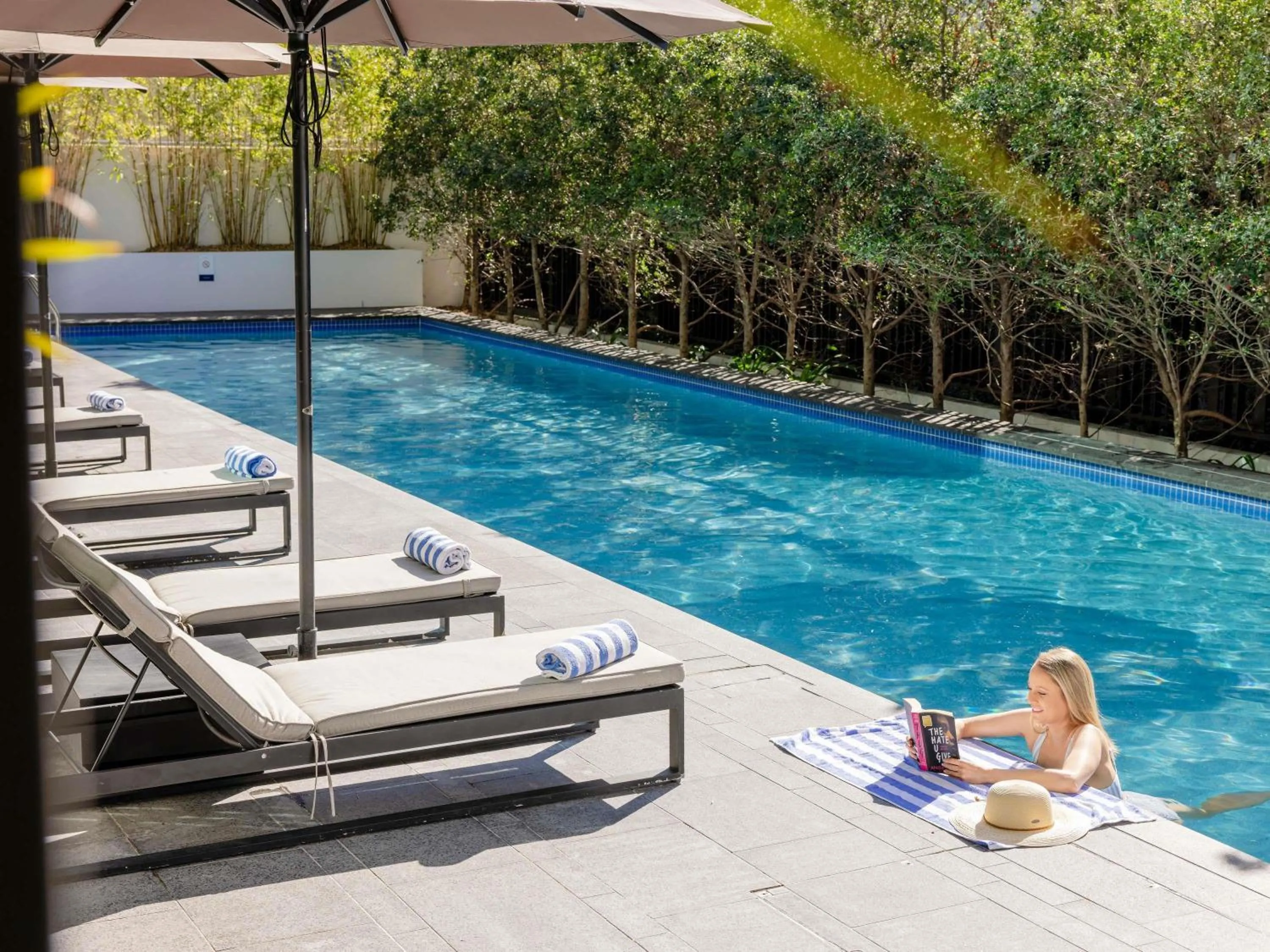 Swimming pool in Novotel Brisbane South Bank