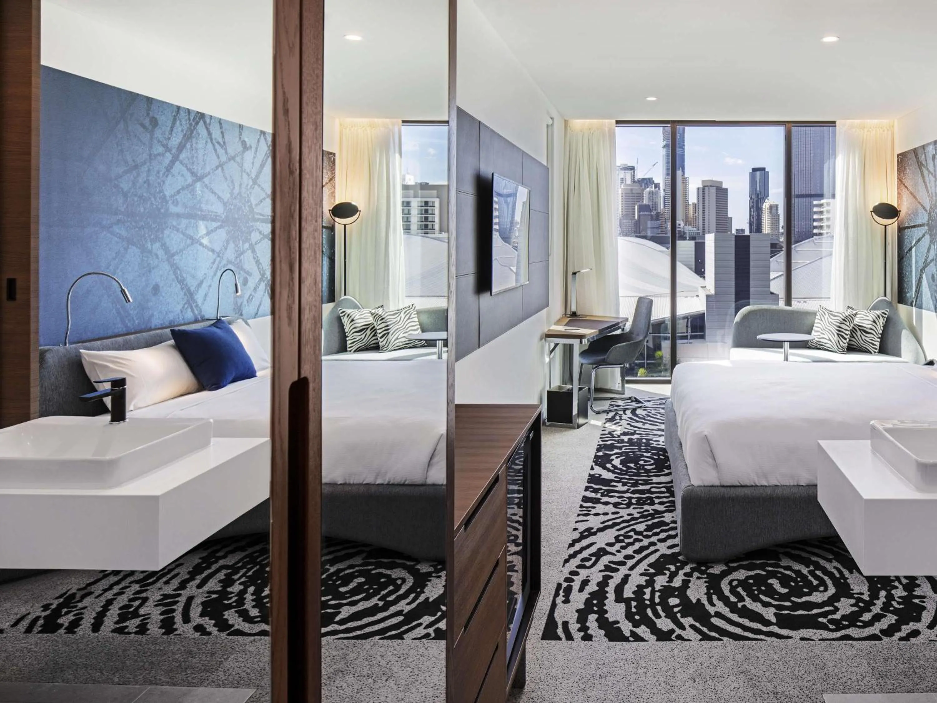 Premier King 'N' Room with City View in Novotel Brisbane South Bank