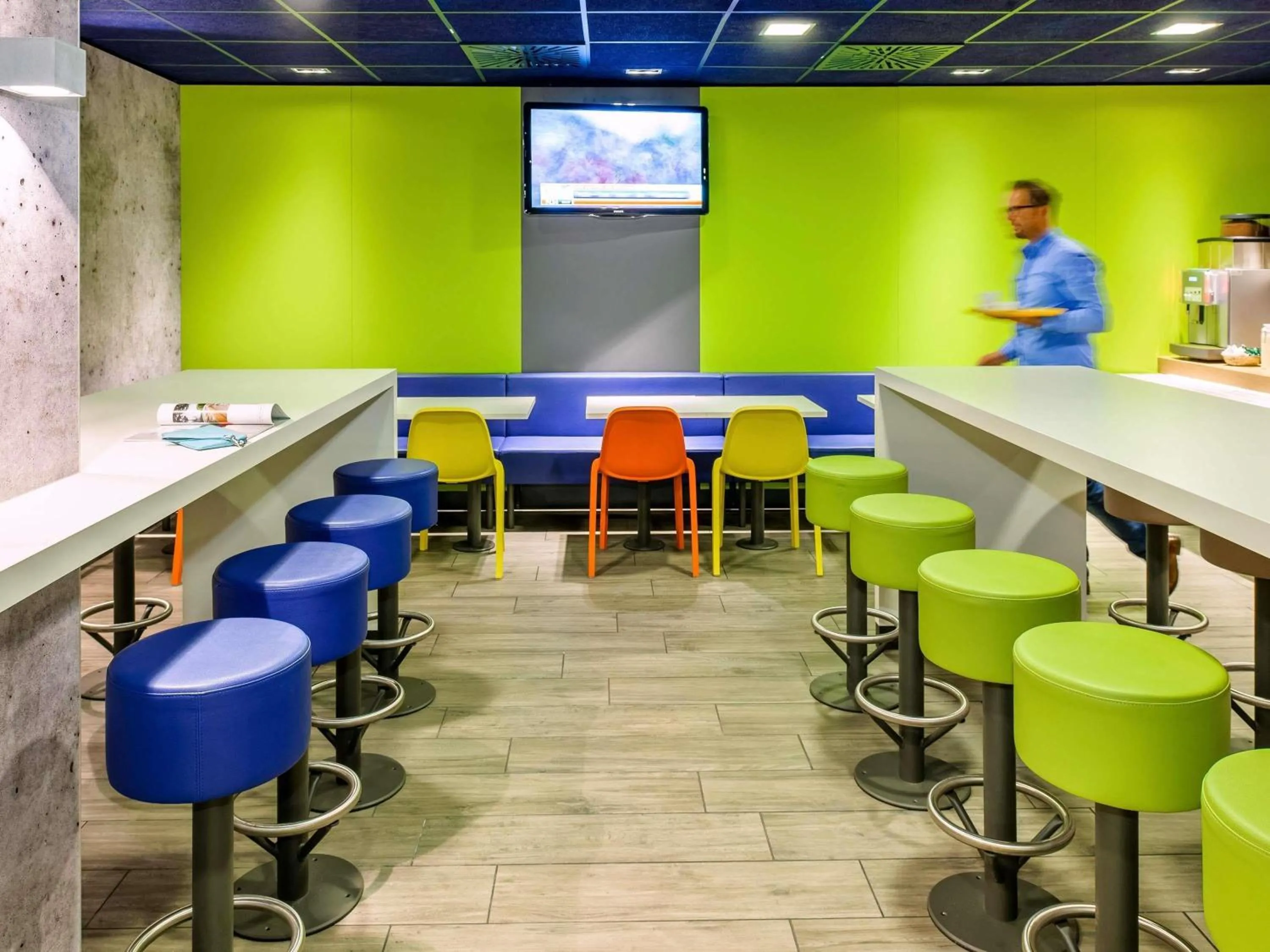 Lounge or bar in ibis budget Patos de Minas