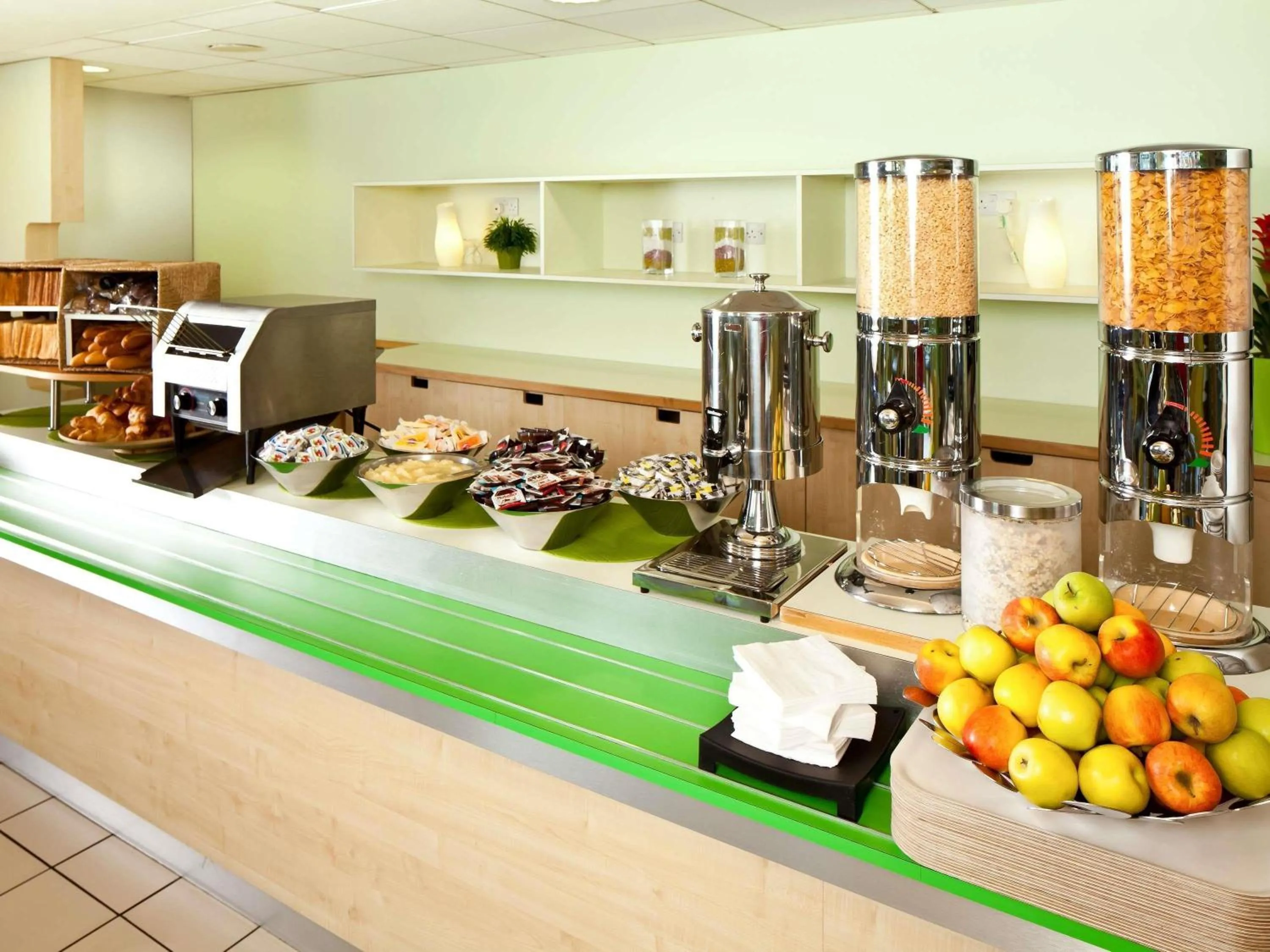 Lounge or bar in ibis budget Patos de Minas