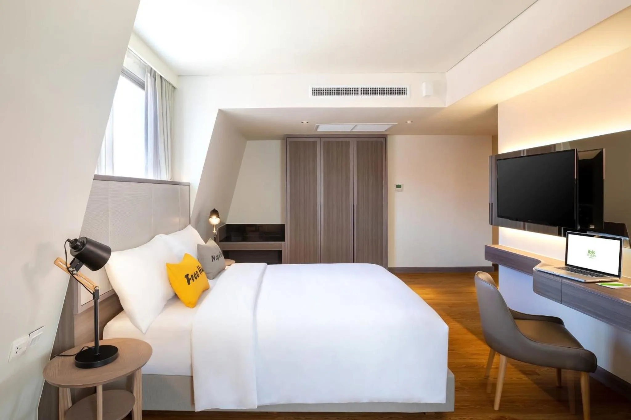 Bedroom, Bed in ibis Styles Siem Reap