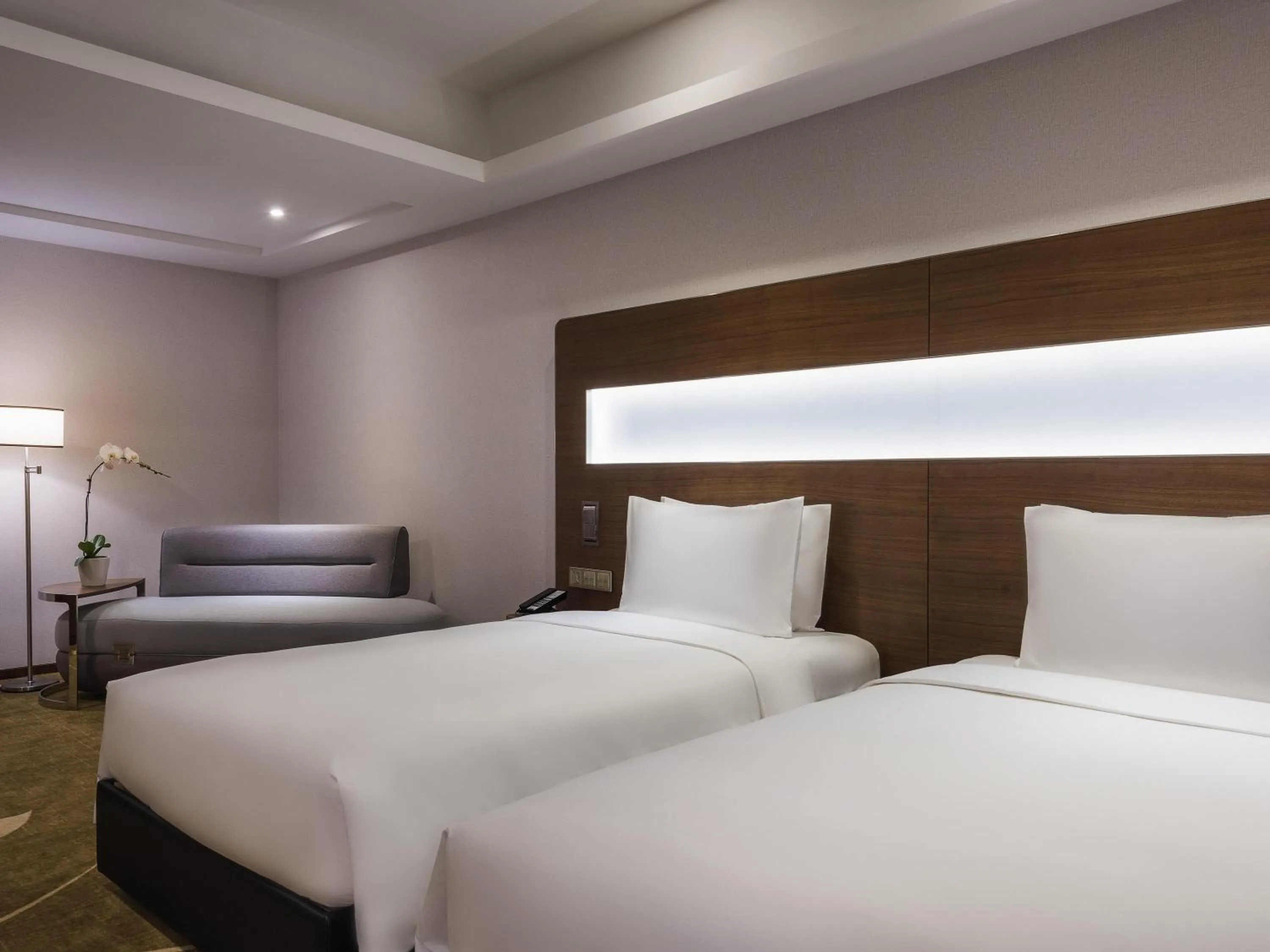 Bedroom, Bed in Novotel Shanghai Hongqiao