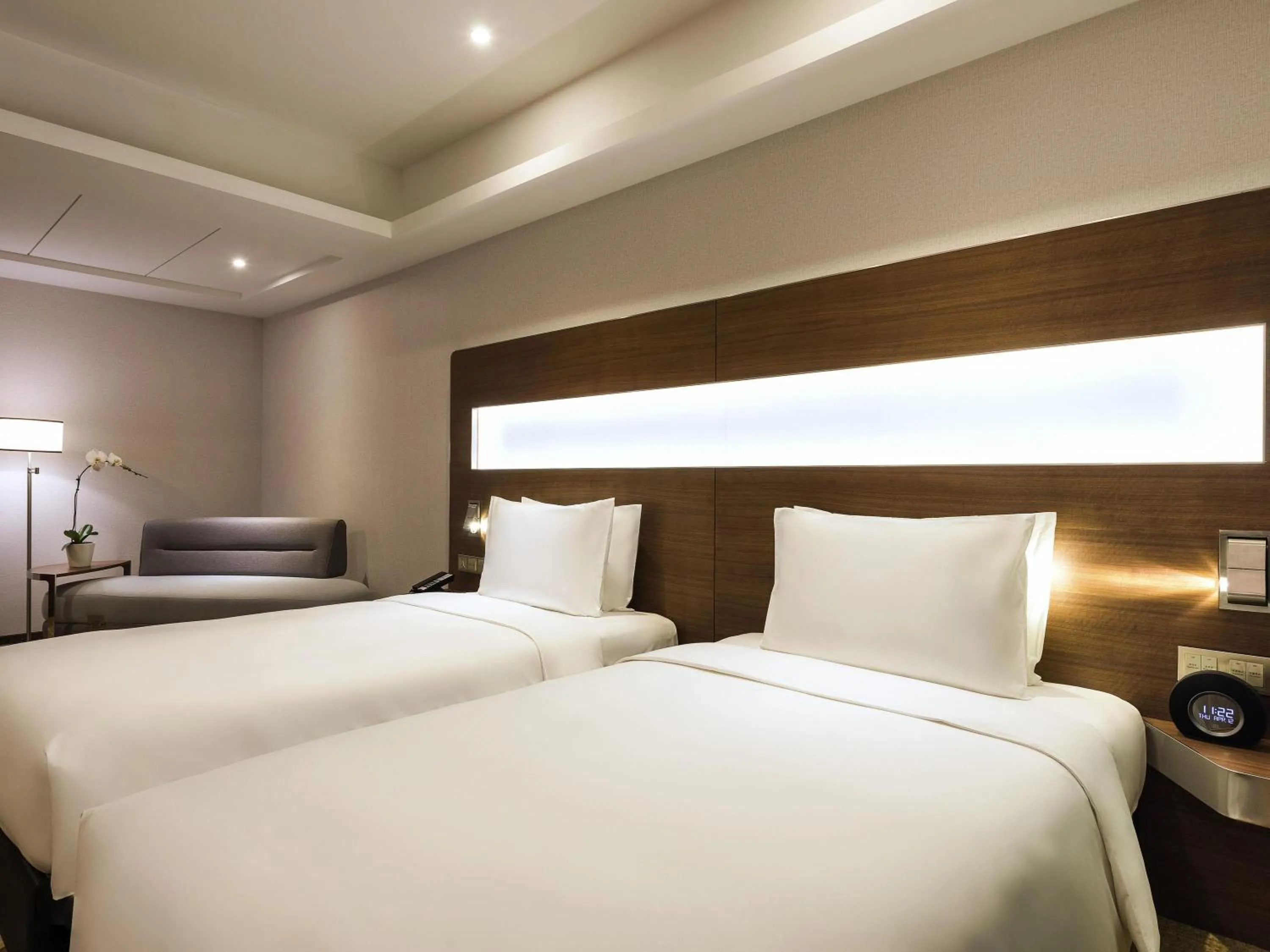 Bedroom, Bed in Novotel Shanghai Hongqiao