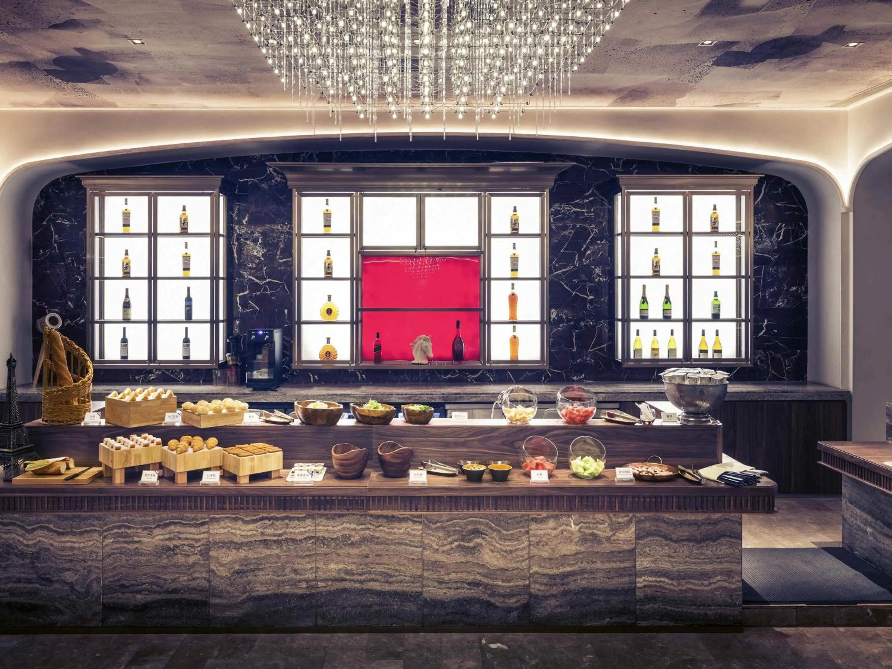 Restaurant/places to eat in Mercure Shanghai Hongqiao SOHO