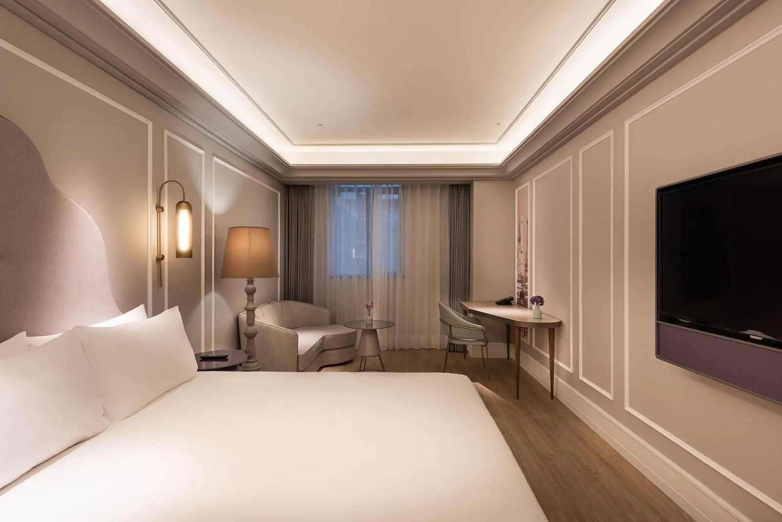 TV and multimedia, Bed in Mercure Shanghai Hongqiao SOHO