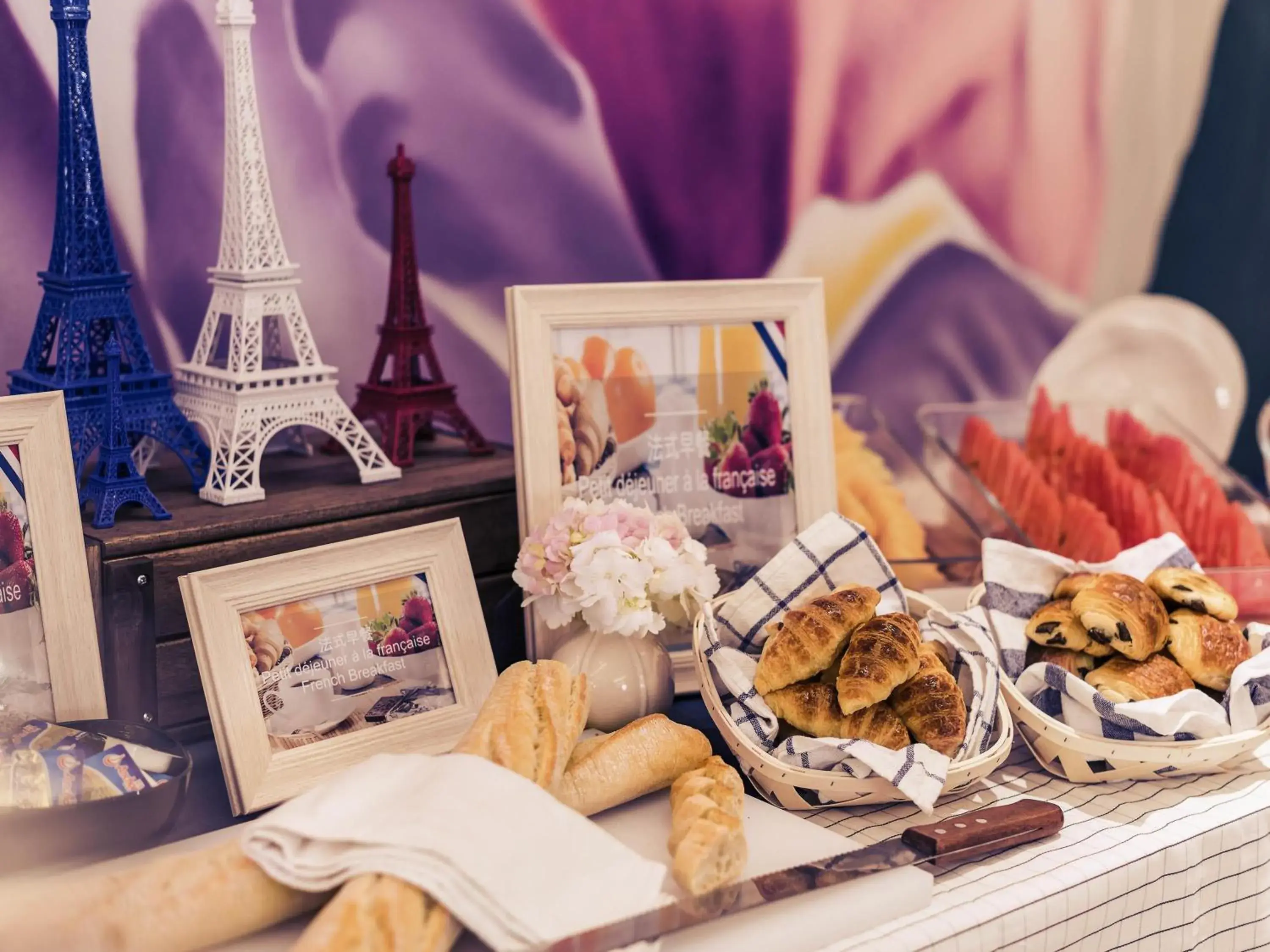 Property building in Mercure Hangzhou West Lake Property building in Mercure Hangzhou West Lake