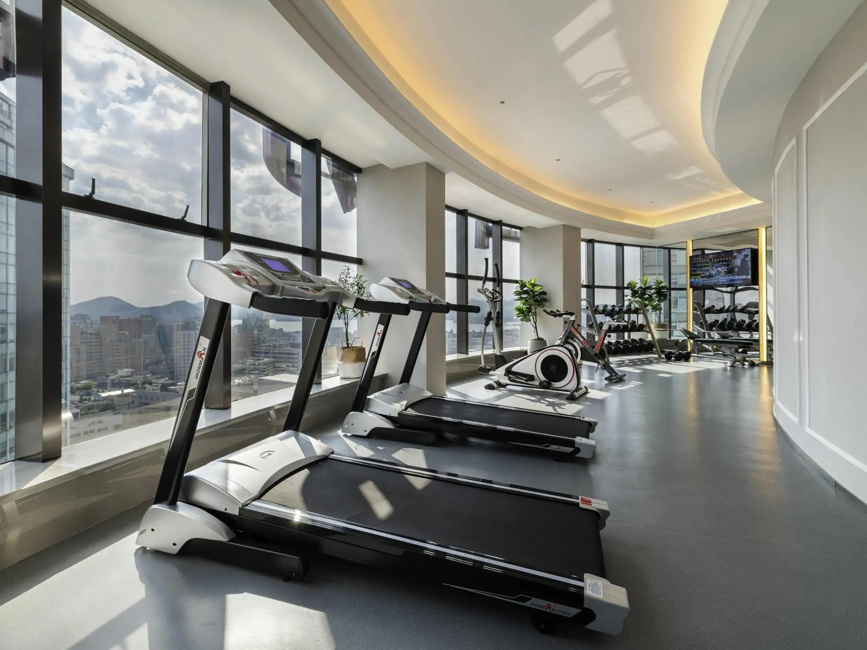 Fitness centre/facilities in Mercure Hangzhou West Lake Fitness centre/facilities in Mercure Hangzhou West Lake