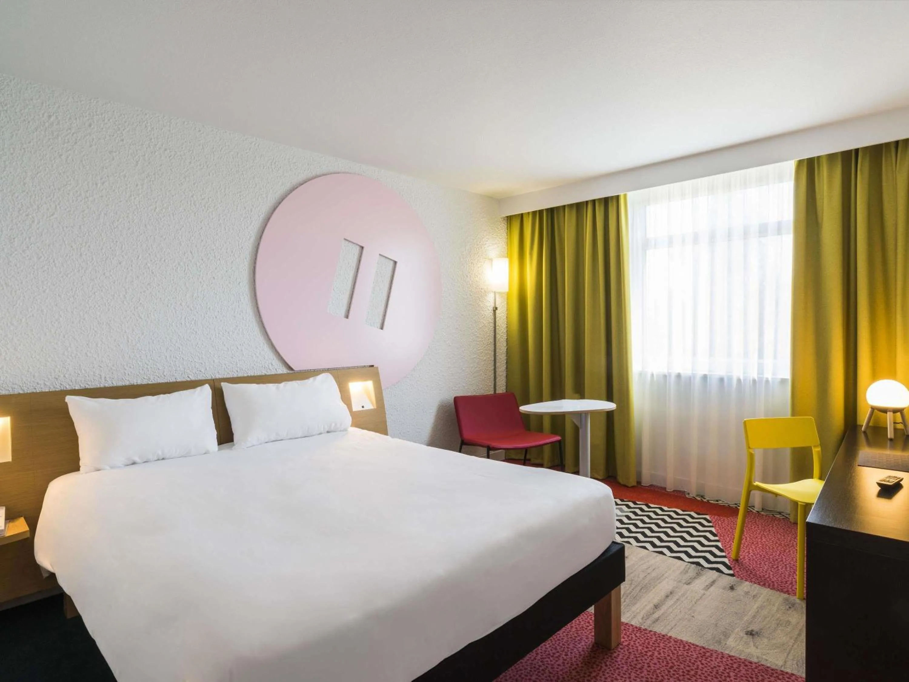 Bedroom, Bed in ibis Styles Lyon Bron Eurexpo