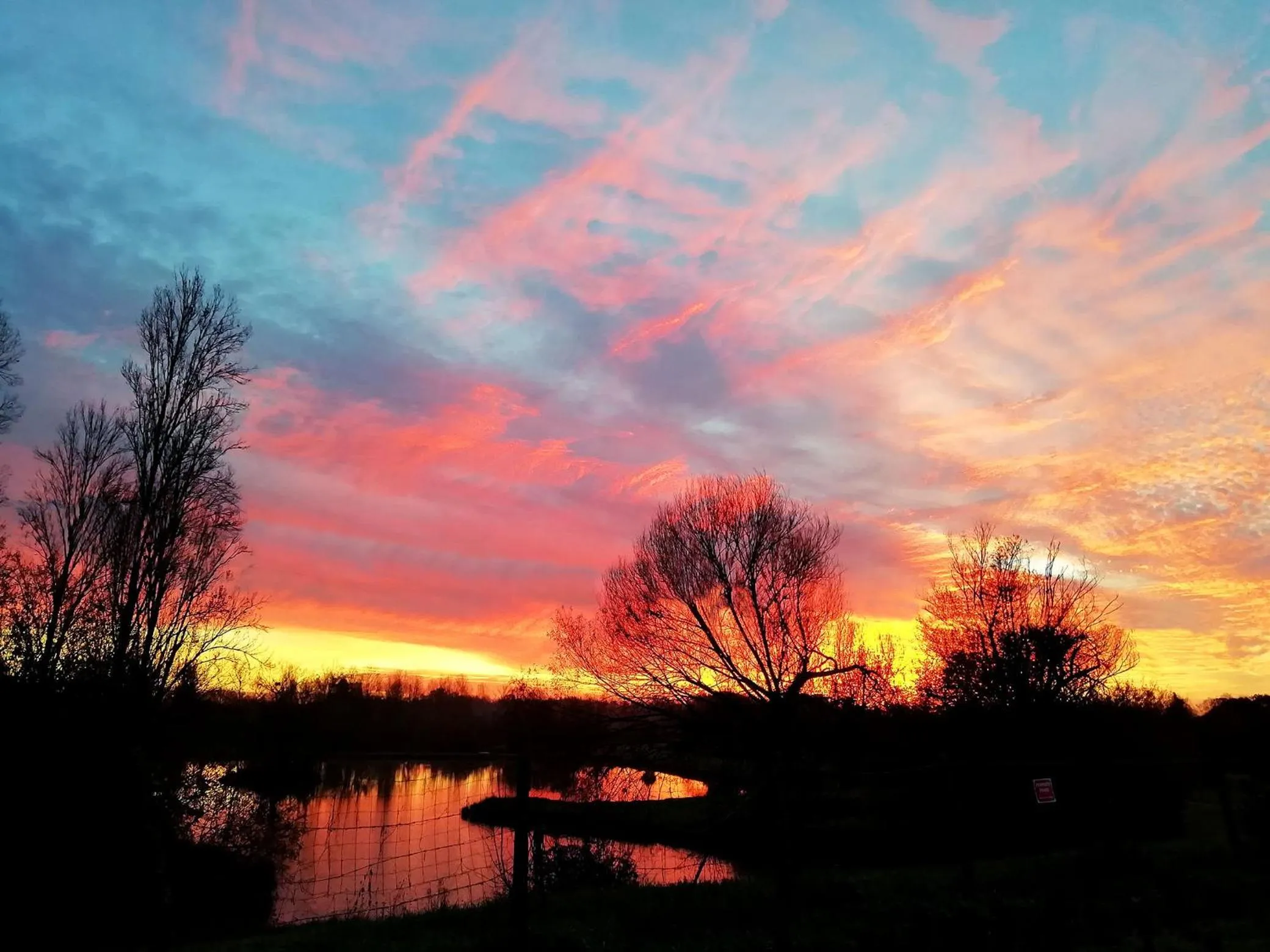 Fishing in Les Jardins de Camelot