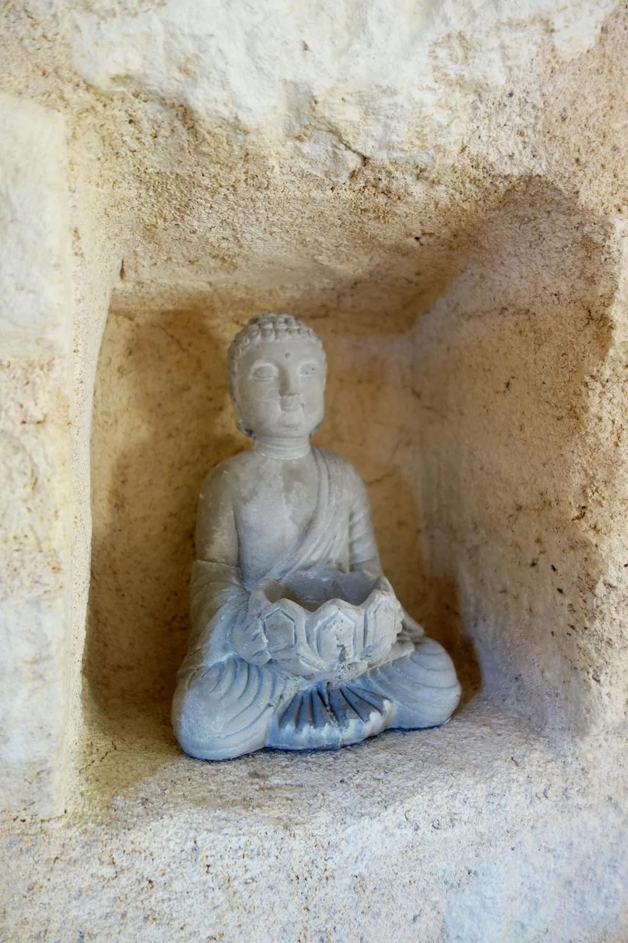 Decorative detail in Les Jardins de Camelot