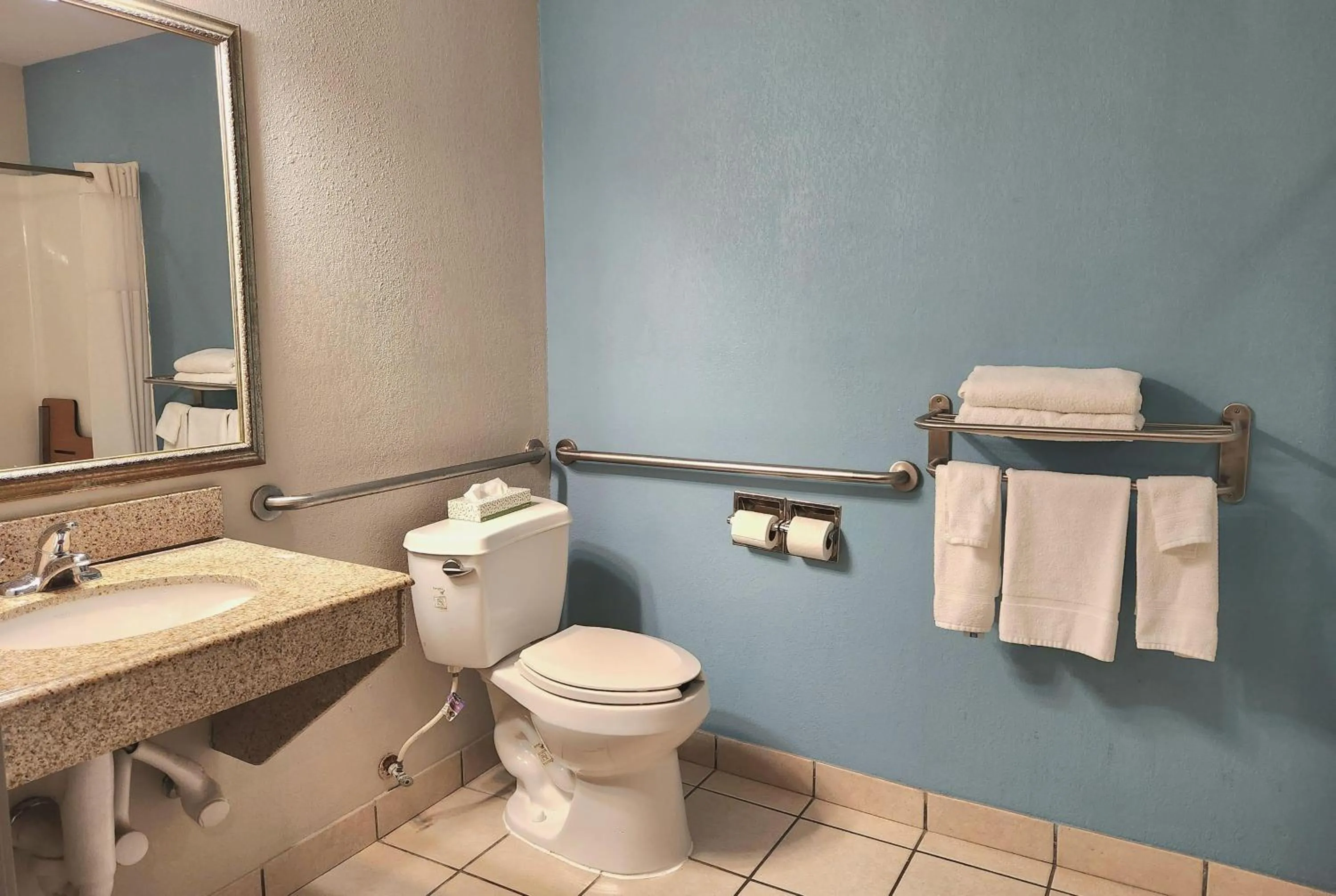 Bathroom in Days Inn & Suites by Wyndham Thibodaux