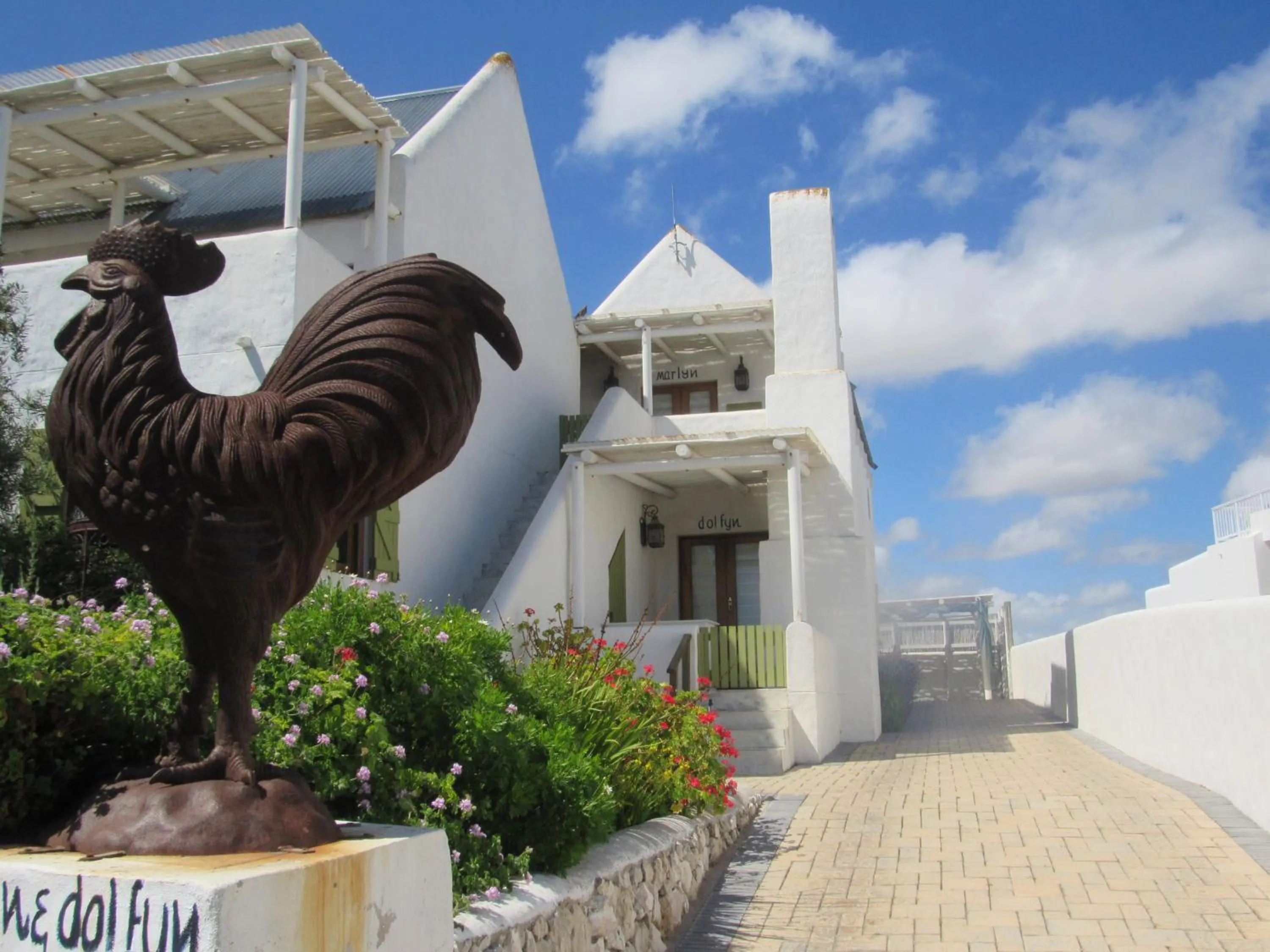 Marlyn and Dolfyn Self Catering