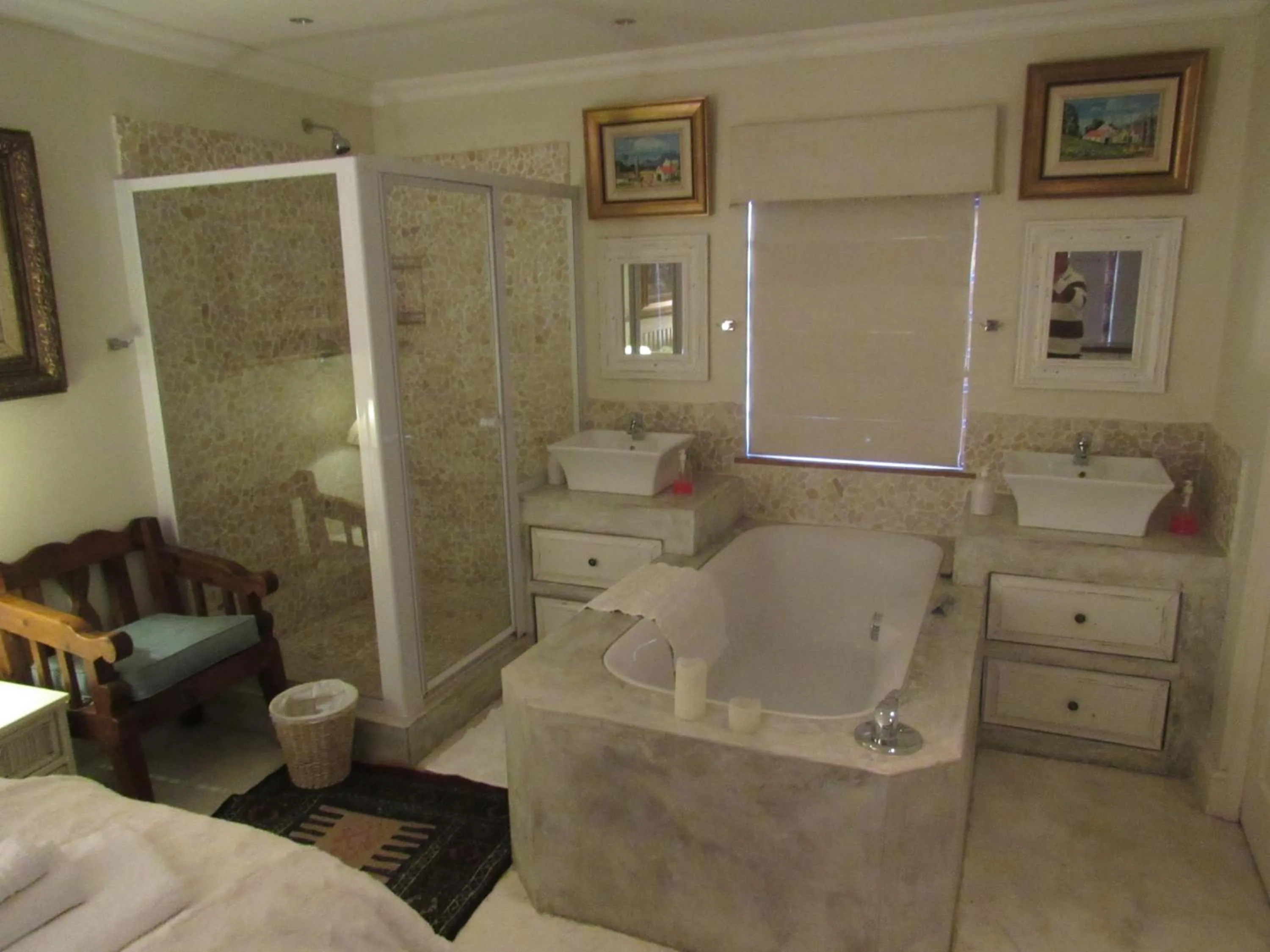 Marlyn and Dolfyn Self Catering