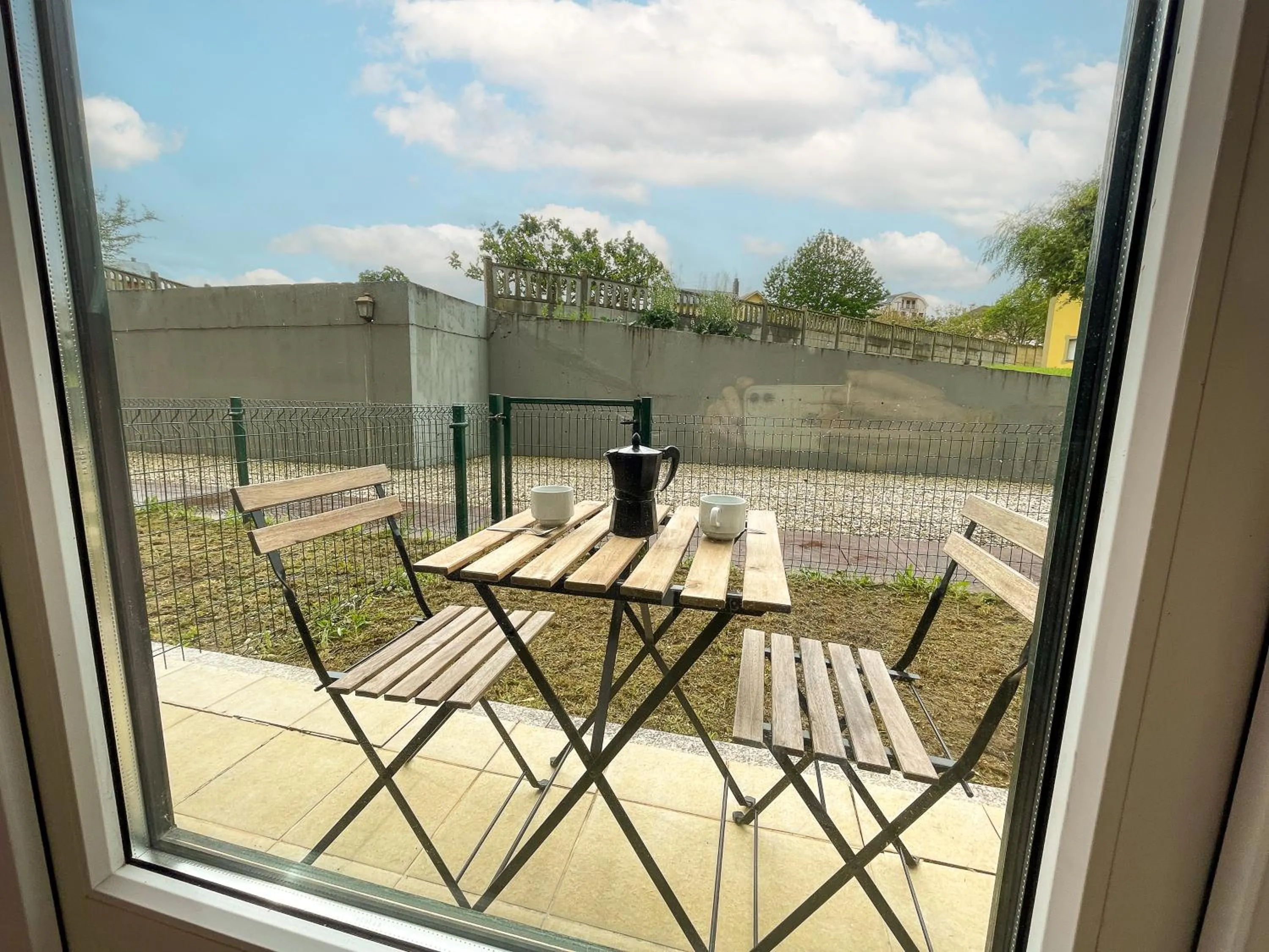 Patio in Alojamientos Playa de las Catedrales 3000