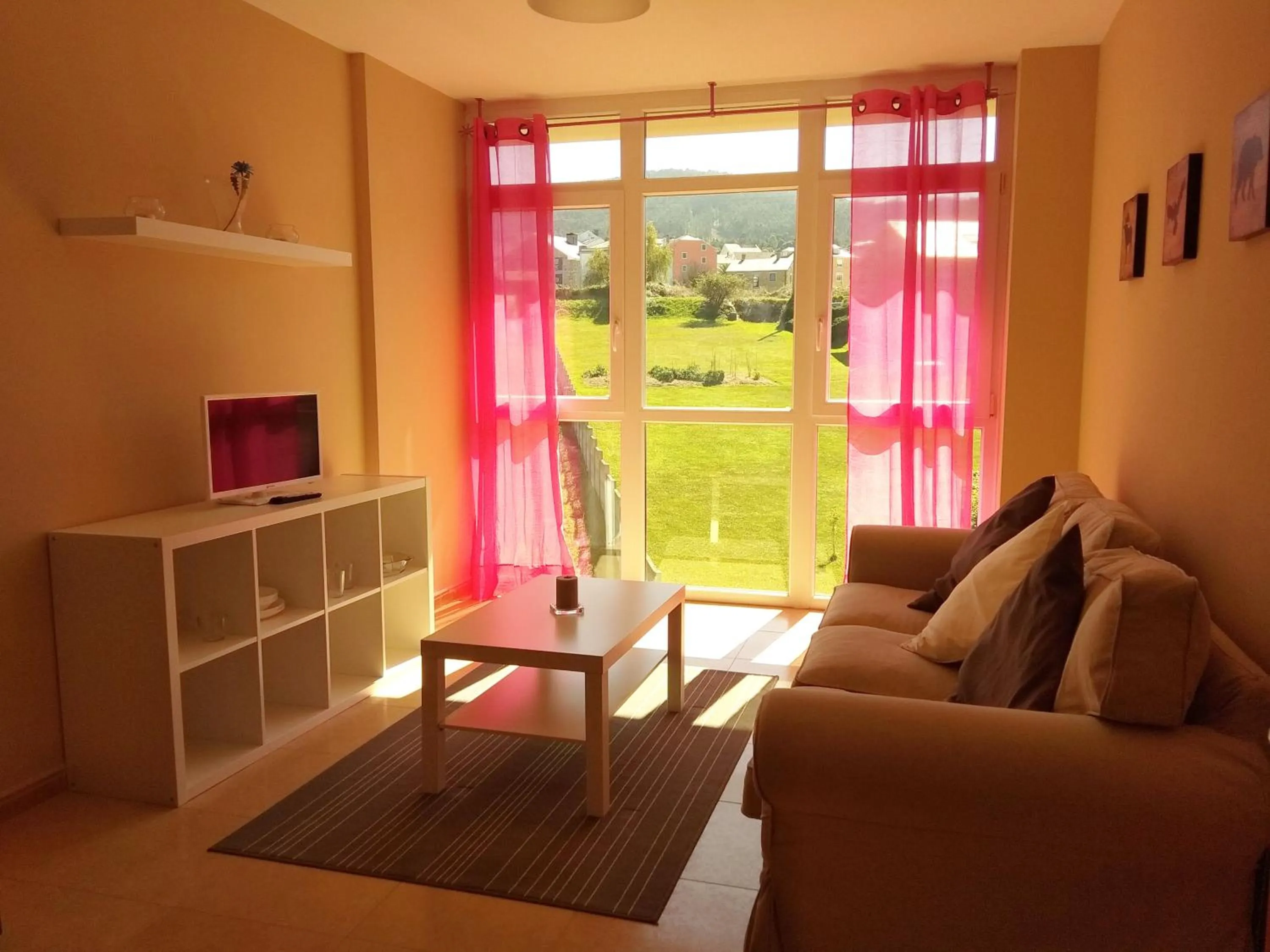 Living room in Alojamientos Playa de las Catedrales 3000