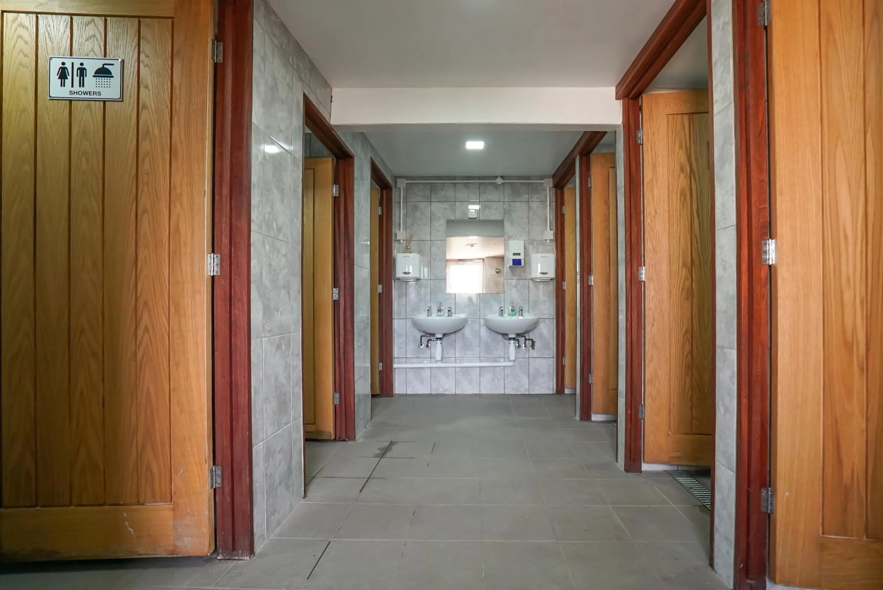 Area and facilities in Deluxe Glamping Pod with Hot Tub