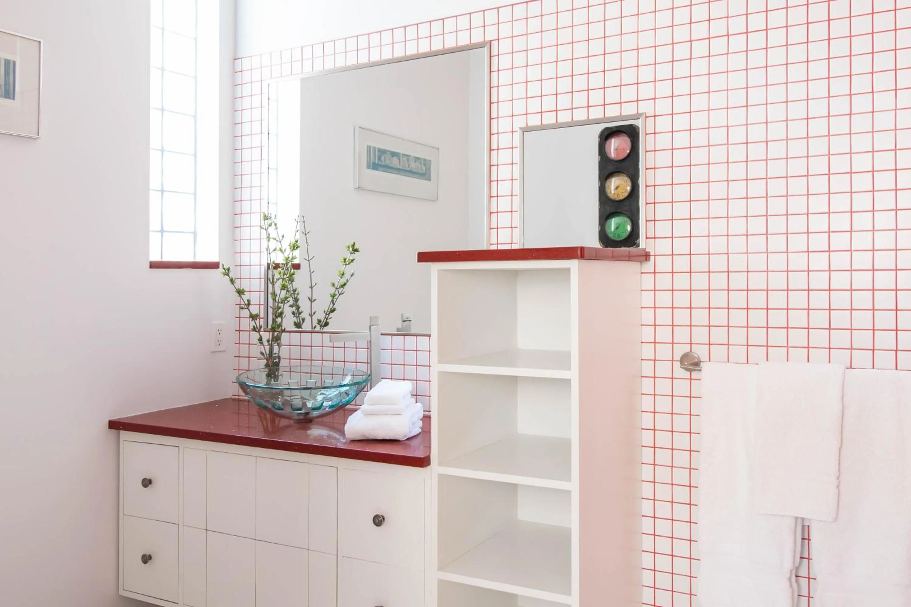 Bathroom in Retro Suites Hotel