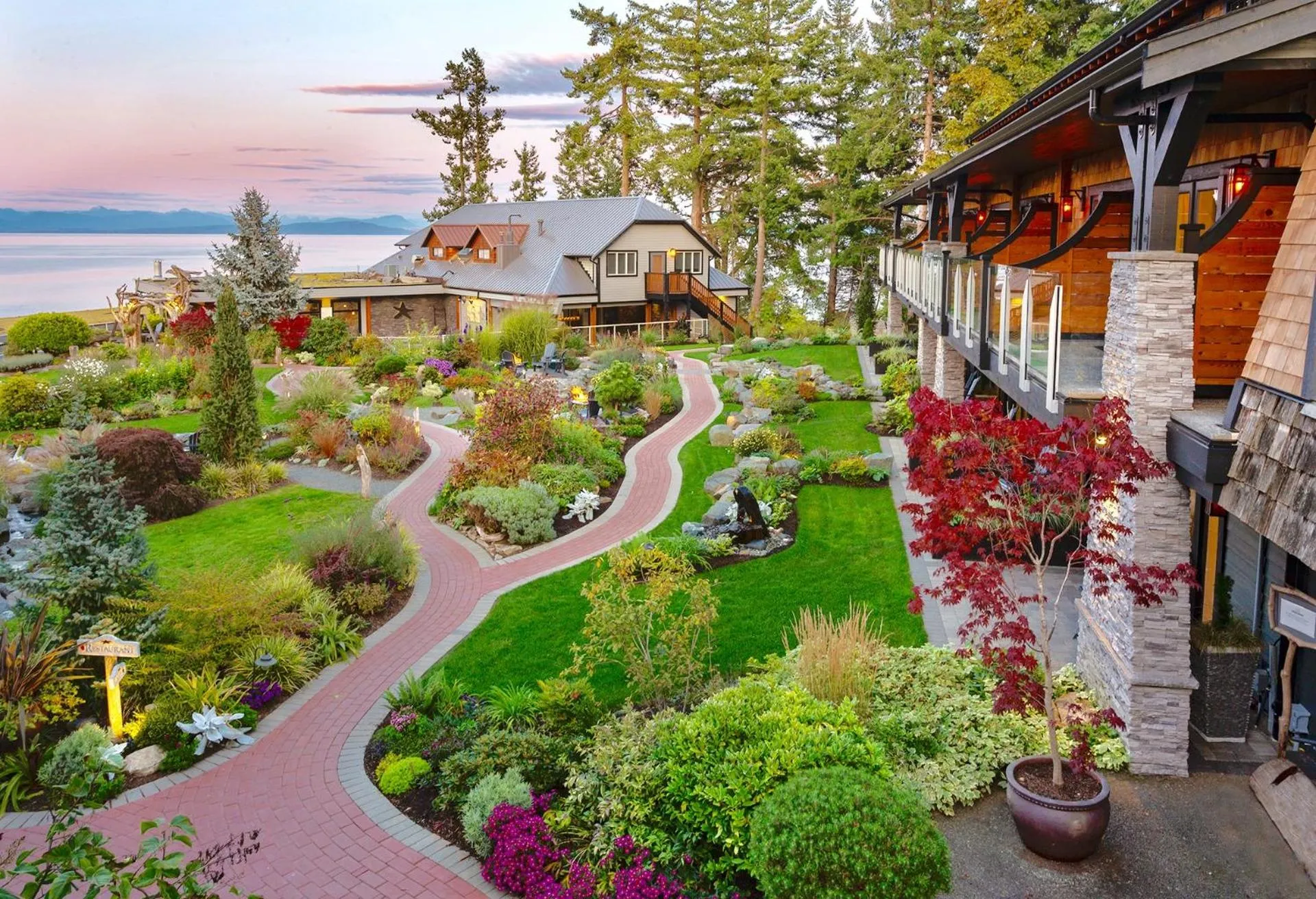 Garden view in Kingfisher Pacific Resort & Spa