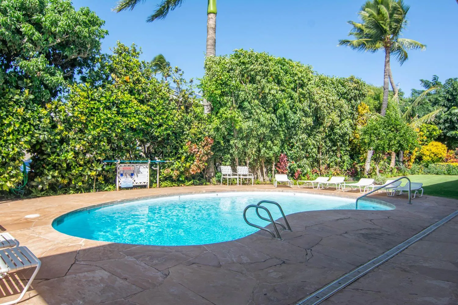 Nāpili Surf Beach Resort by Castle