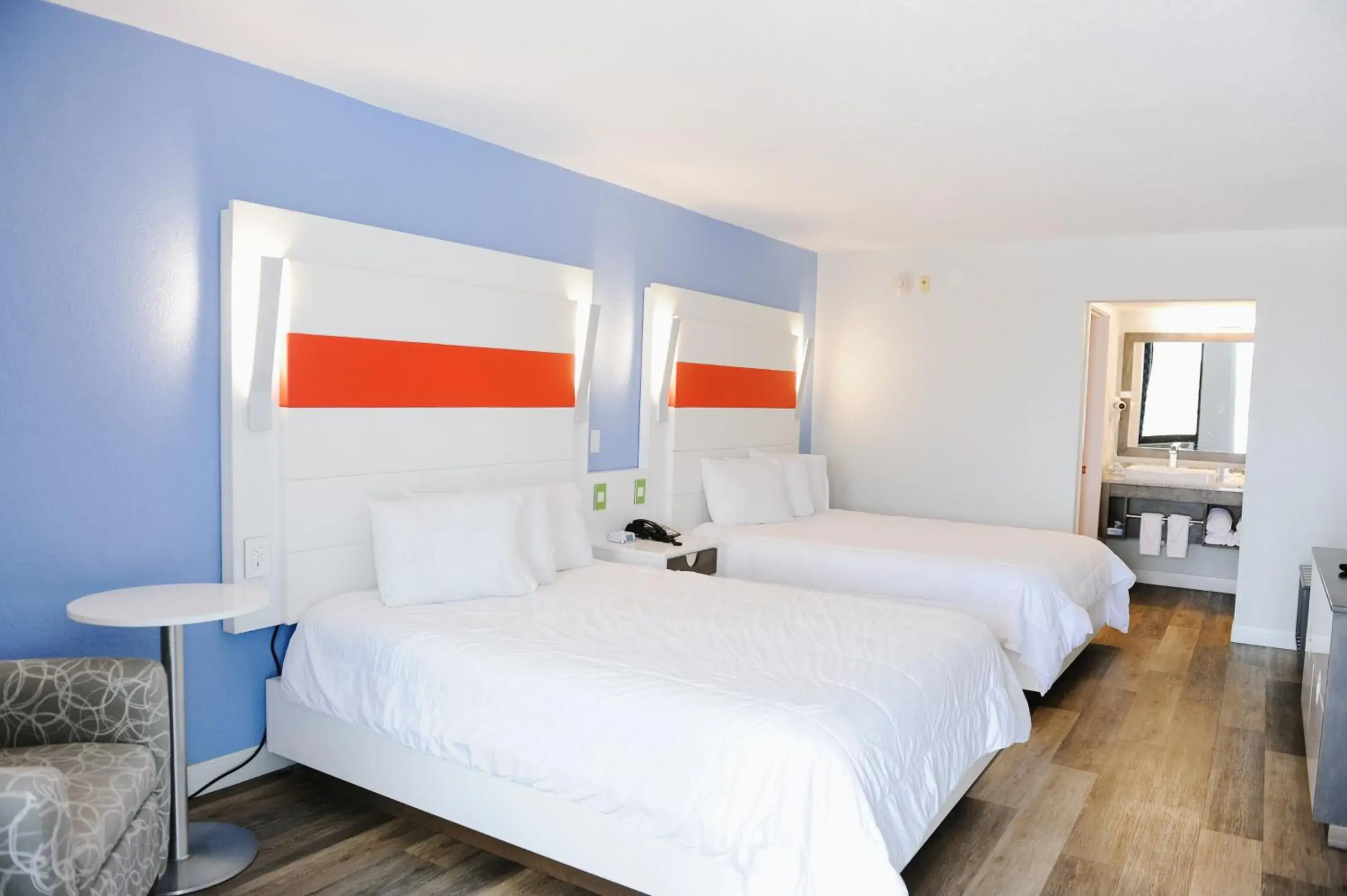 Bedroom, Bed in Regency Inn & Suites - Saint Augustine Bedroom, Bed in Regency Inn & Suites - Saint Augustine