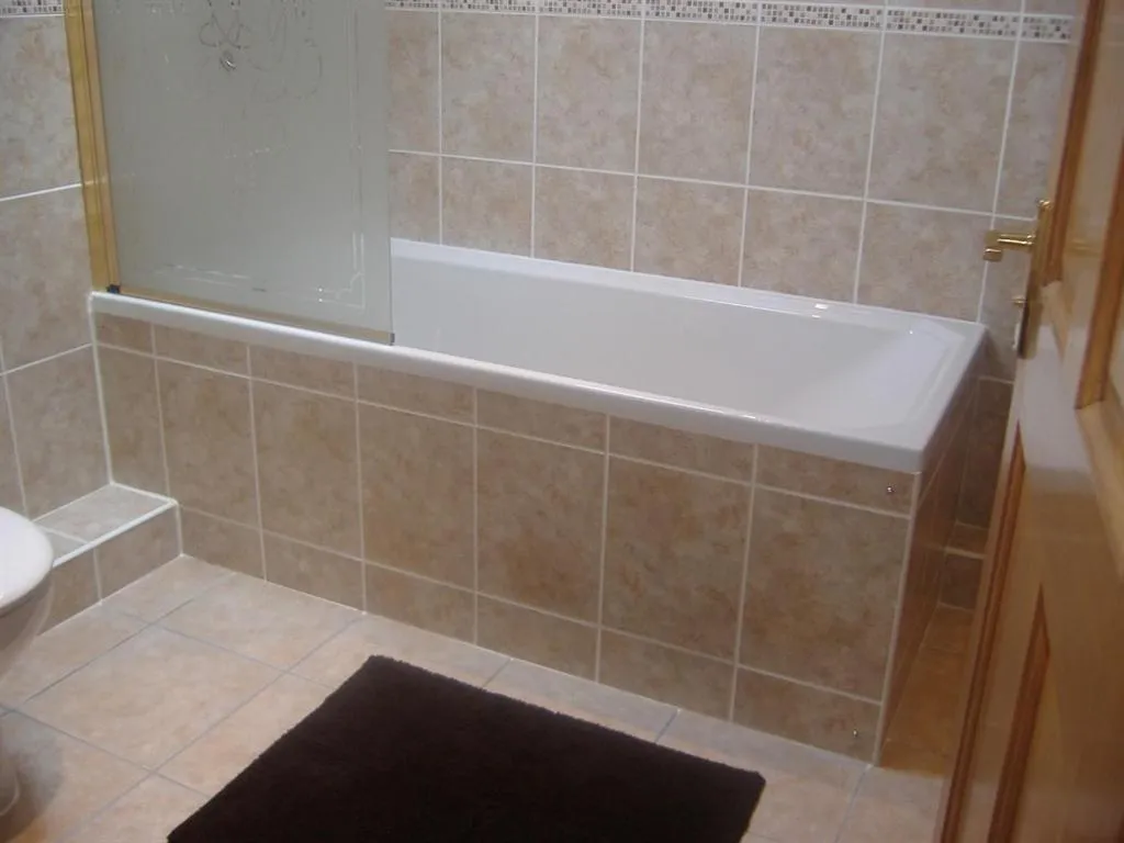 Bathroom in The Golden Fleece