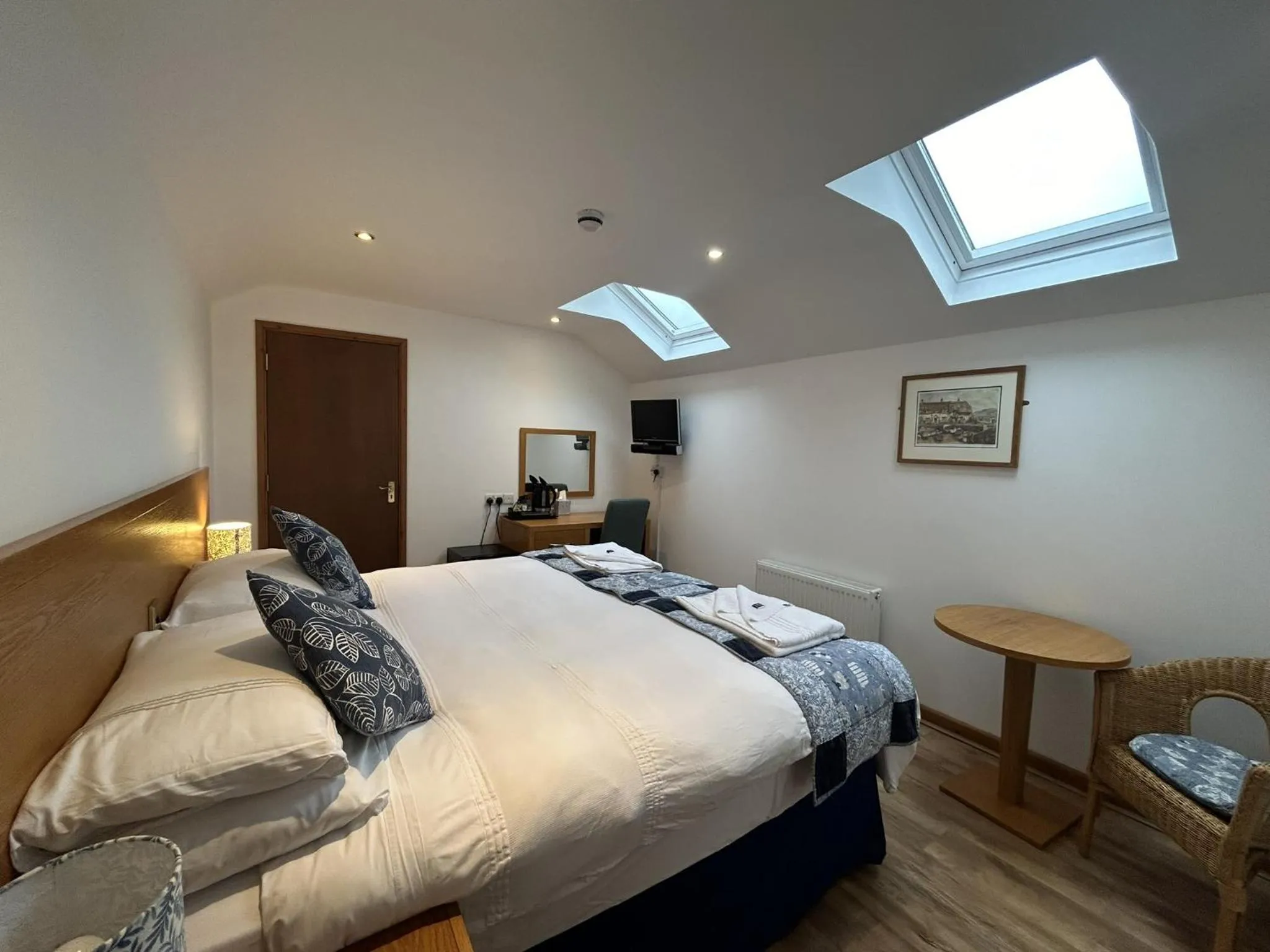 Bedroom, Bed in The Golden Fleece