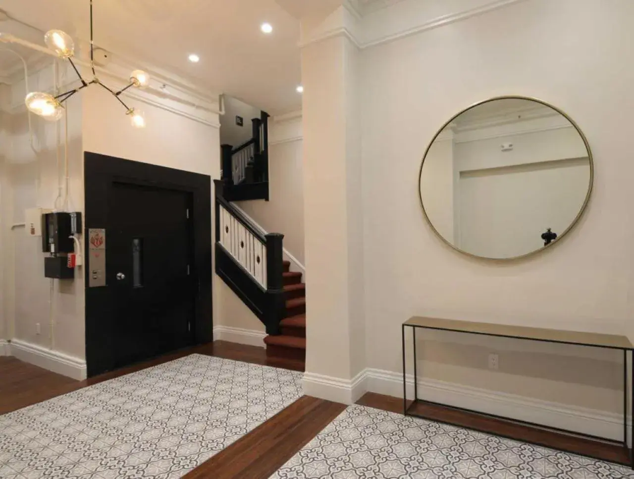 Lobby or reception, TV/Entertainment Center in HTL 587, Ascend Hotel Collection Lobby or reception, TV/Entertainment Center in HTL 587, Ascend Hotel Collection